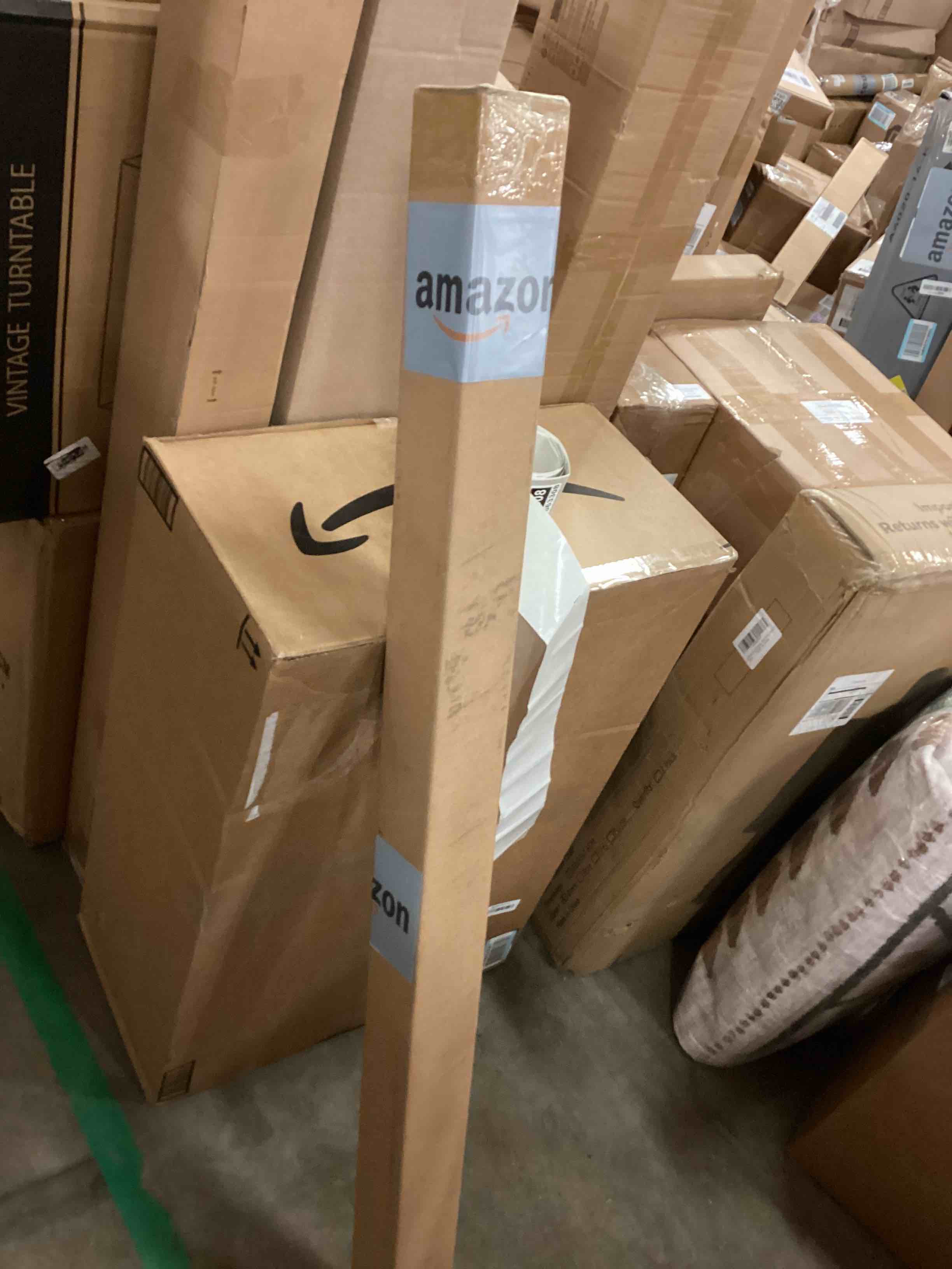 https://s3.amazonaws.com/lotting-images-prod/bidfta/GRA1663312_1744217424999.jpeg