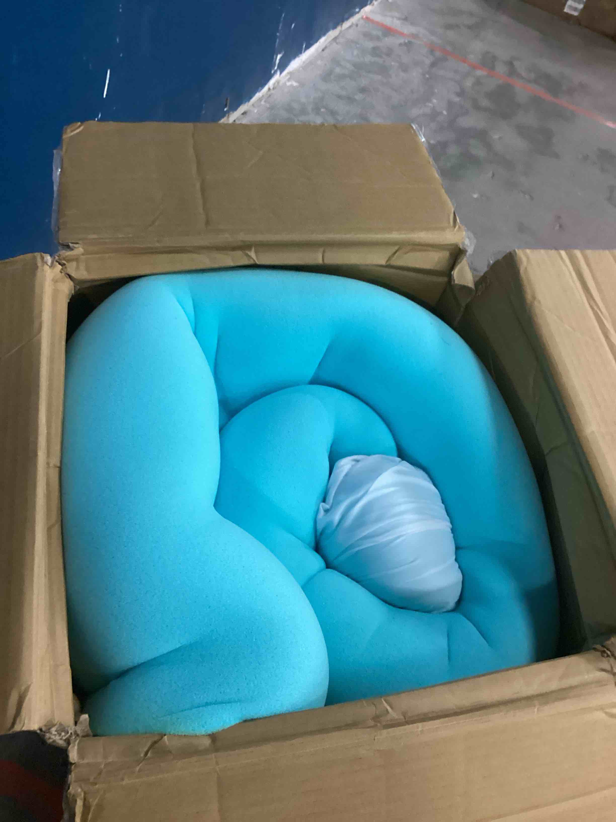 https://s3.amazonaws.com/lotting-images-prod/bidfta/GRA1664440_1745509784824.jpeg