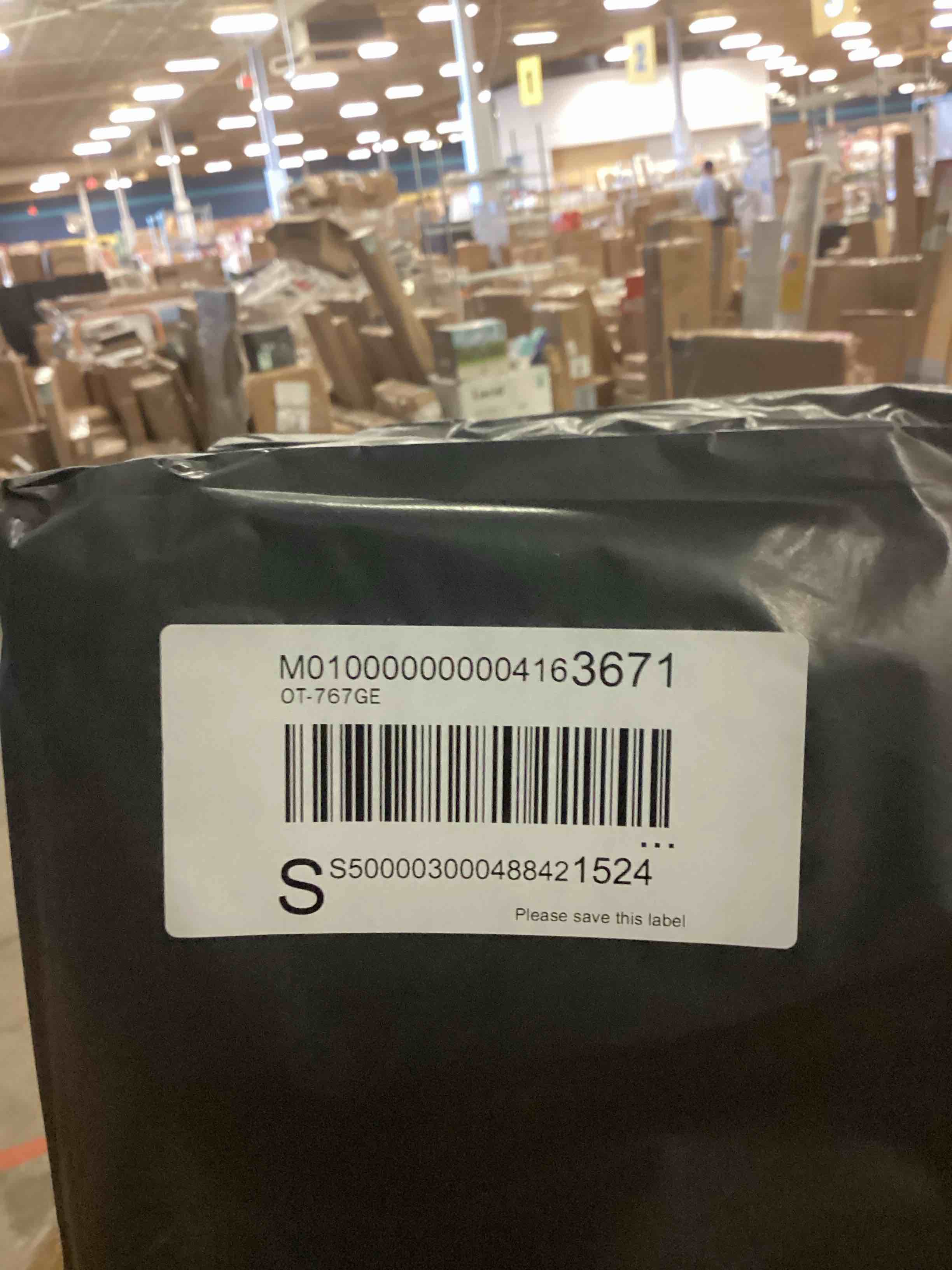 https://s3.amazonaws.com/lotting-images-prod/bidfta/GRA1664444_1745509063493.jpeg