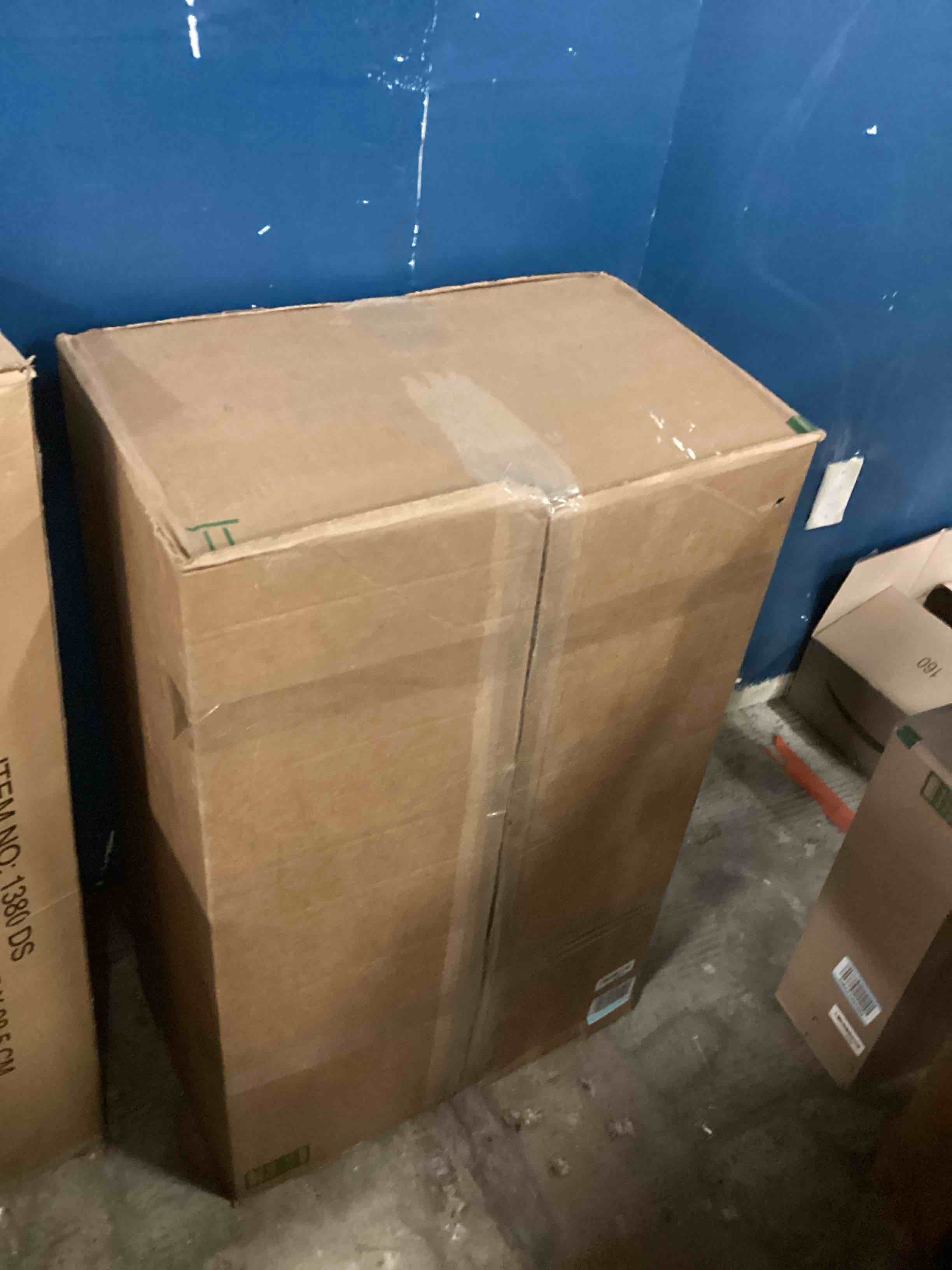 https://s3.amazonaws.com/lotting-images-prod/bidfta/GRA1664449_1745508541700.jpeg