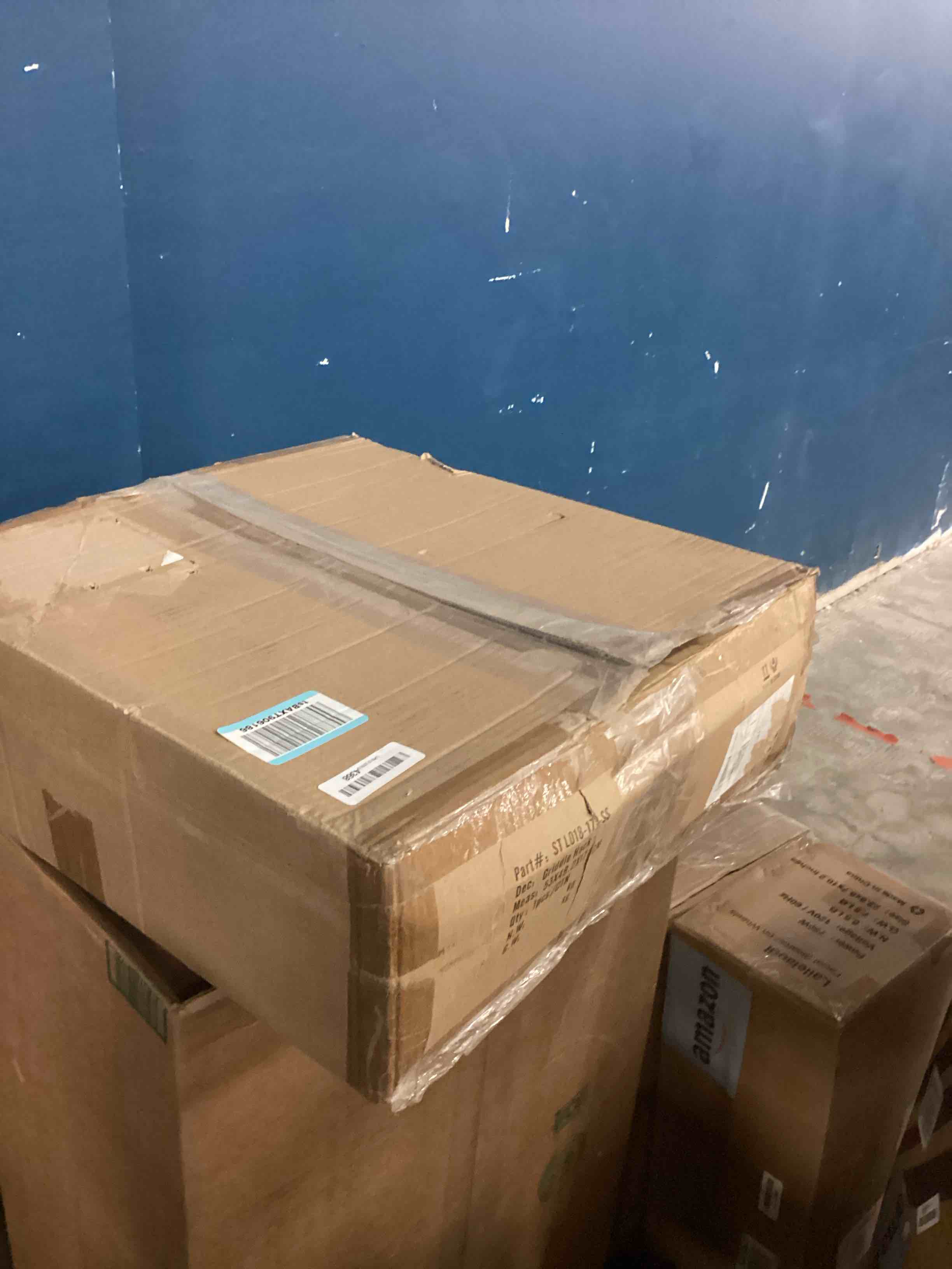 https://s3.amazonaws.com/lotting-images-prod/bidfta/GRA1664450_1745508251982.jpeg