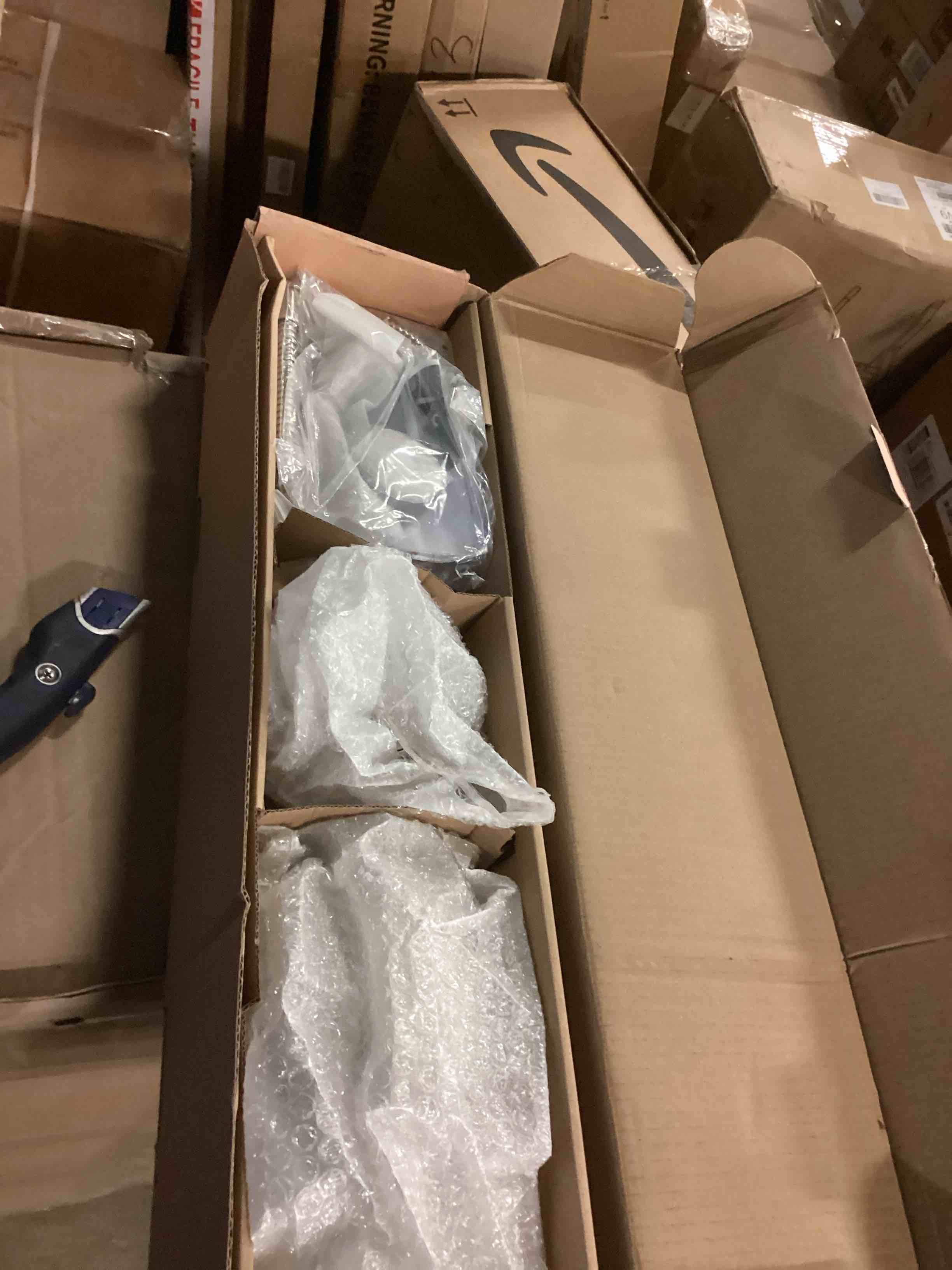 https://s3.amazonaws.com/lotting-images-prod/bidfta/GRA1664455_1745507619116.jpeg