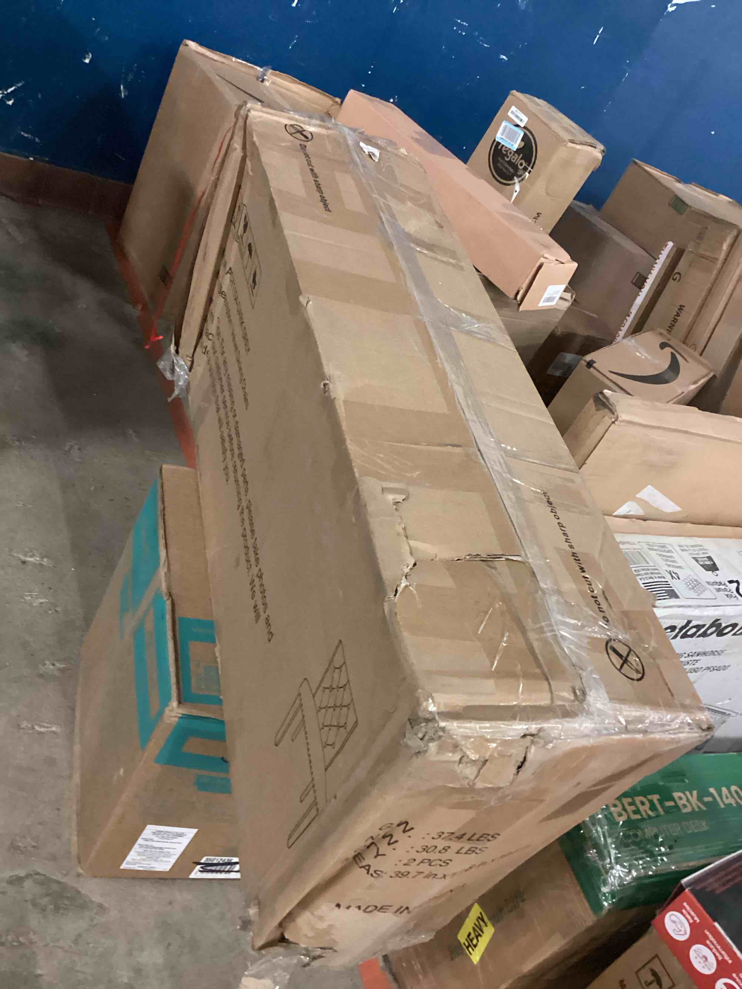 https://s3.amazonaws.com/lotting-images-prod/bidfta/GRA1664456_1745506833271.jpeg