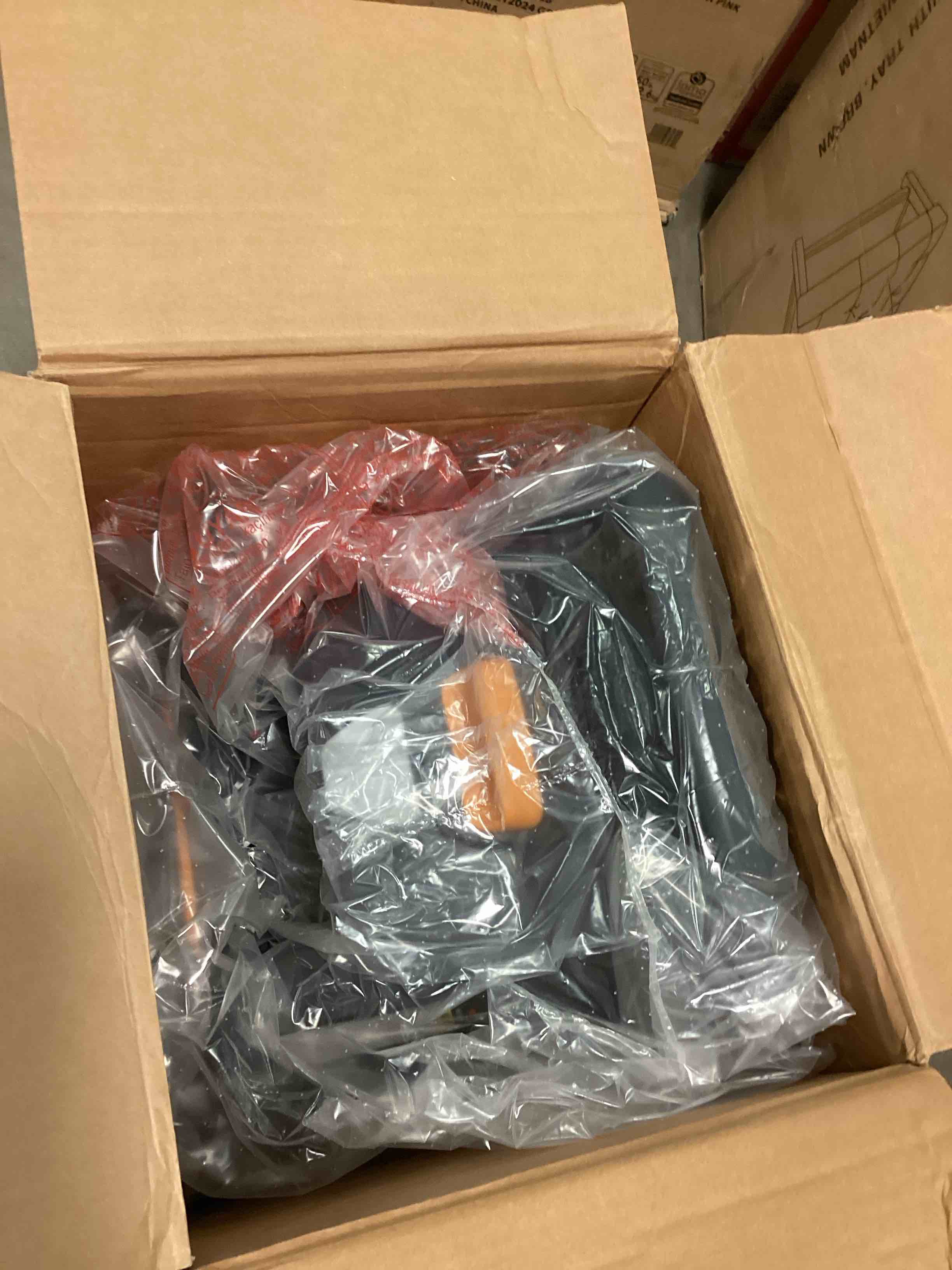 https://s3.amazonaws.com/lotting-images-prod/bidfta/GRA1665002_1746626229512.jpeg