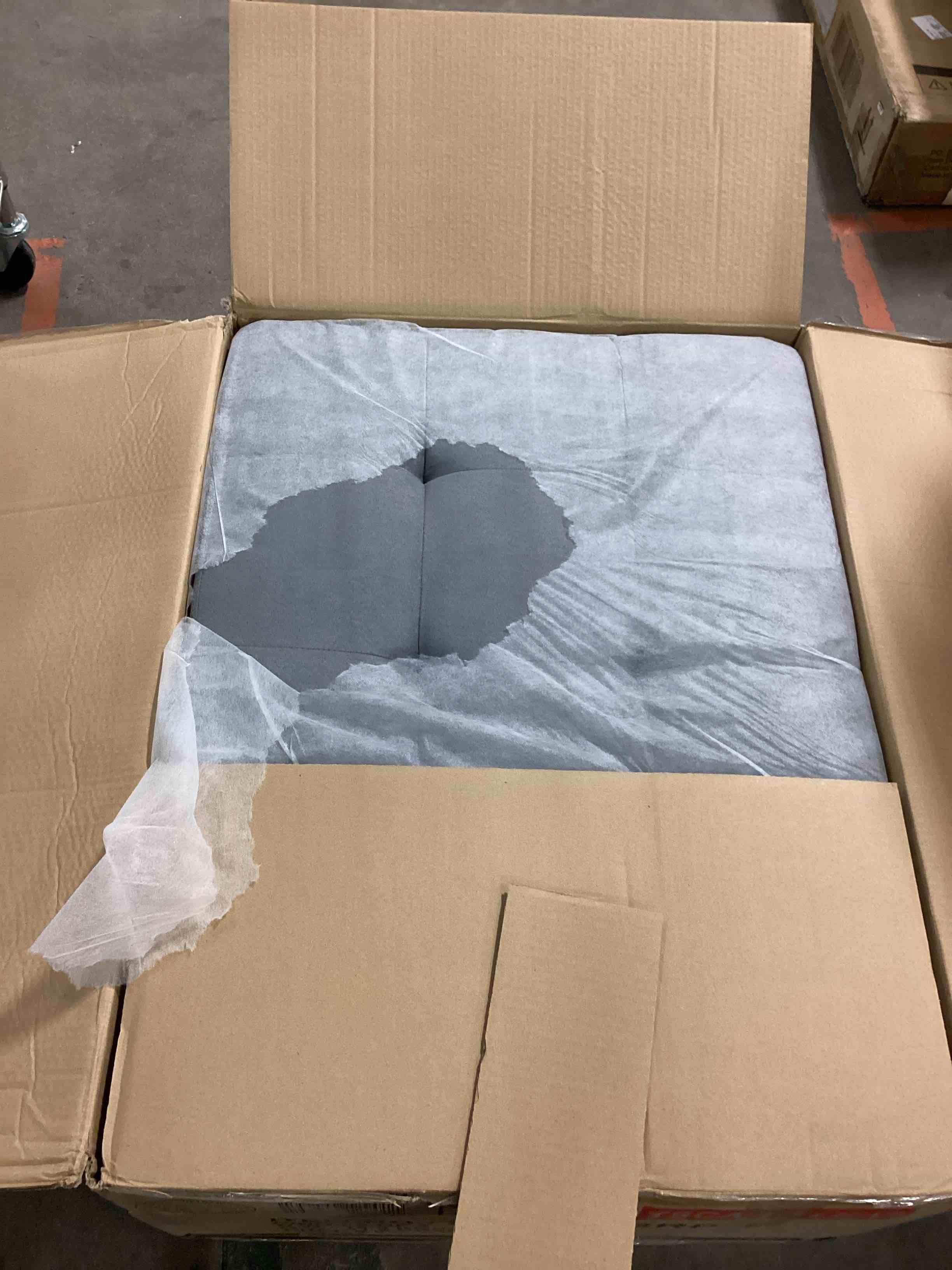 https://s3.amazonaws.com/lotting-images-prod/bidfta/GRA1665045_1746630443051.jpeg