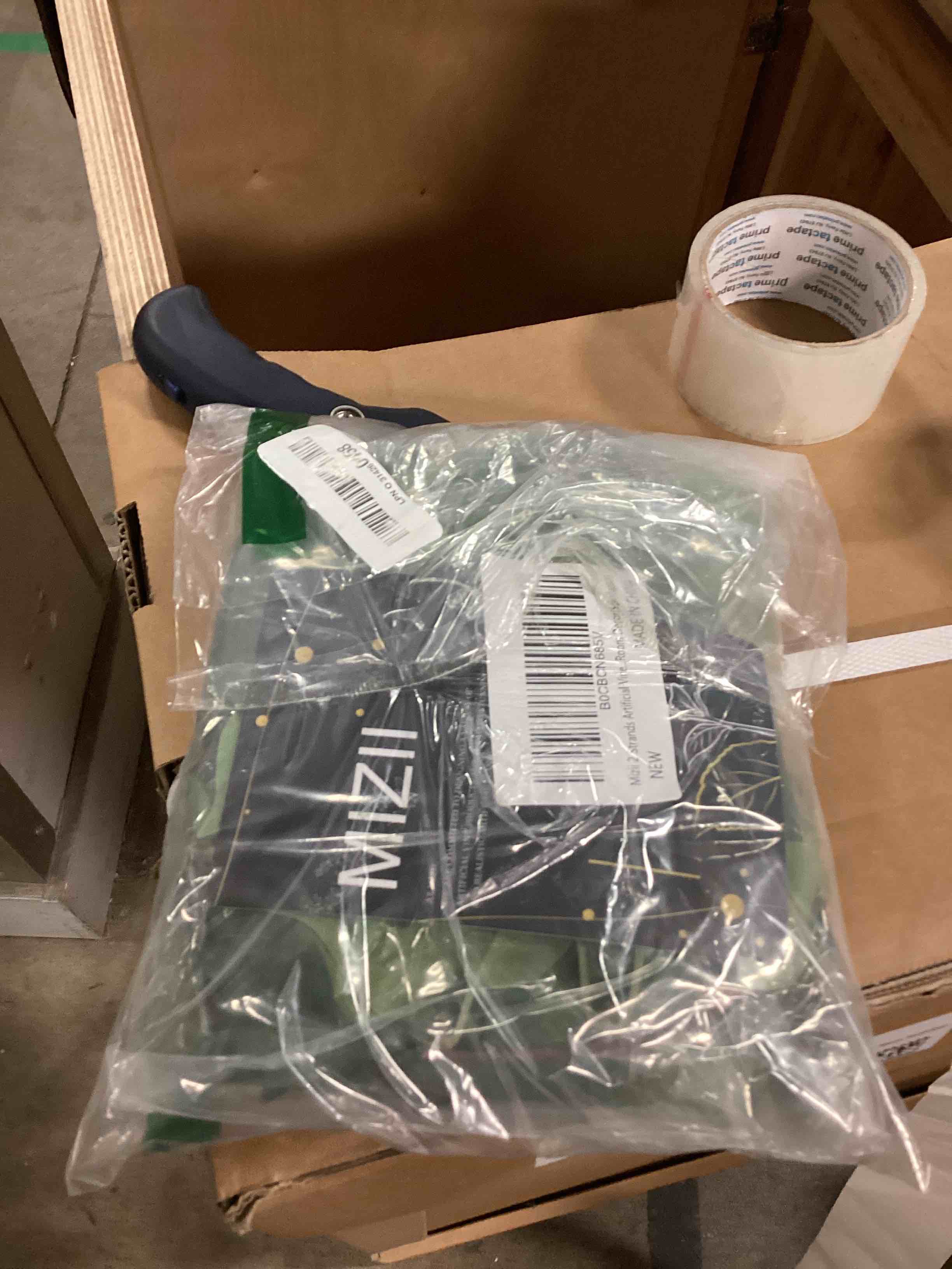 https://s3.amazonaws.com/lotting-images-prod/bidfta/GRA1665437_1747243175809.jpeg