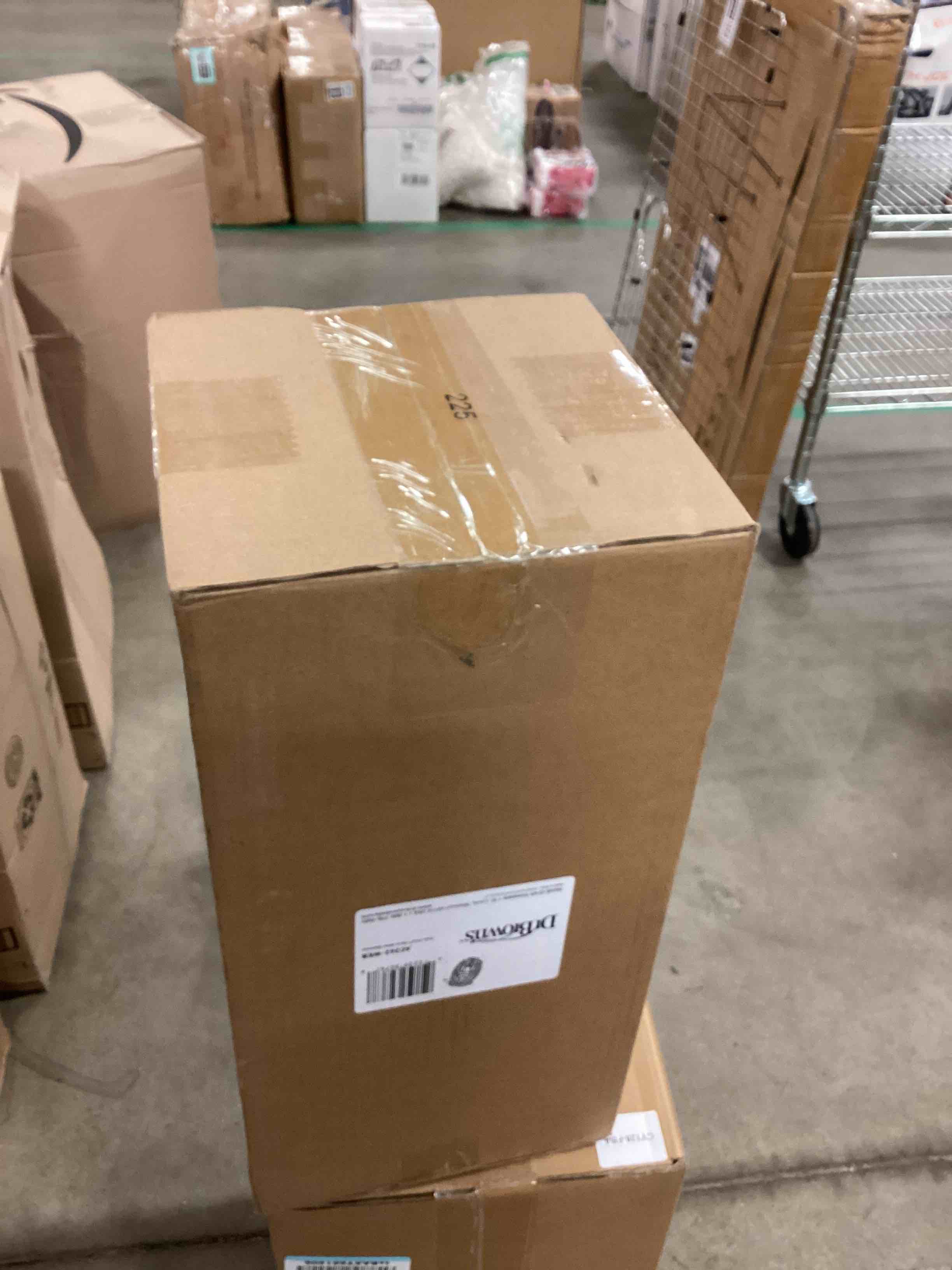 https://s3.amazonaws.com/lotting-images-prod/bidfta/GRA1665504_1747231459359.jpeg