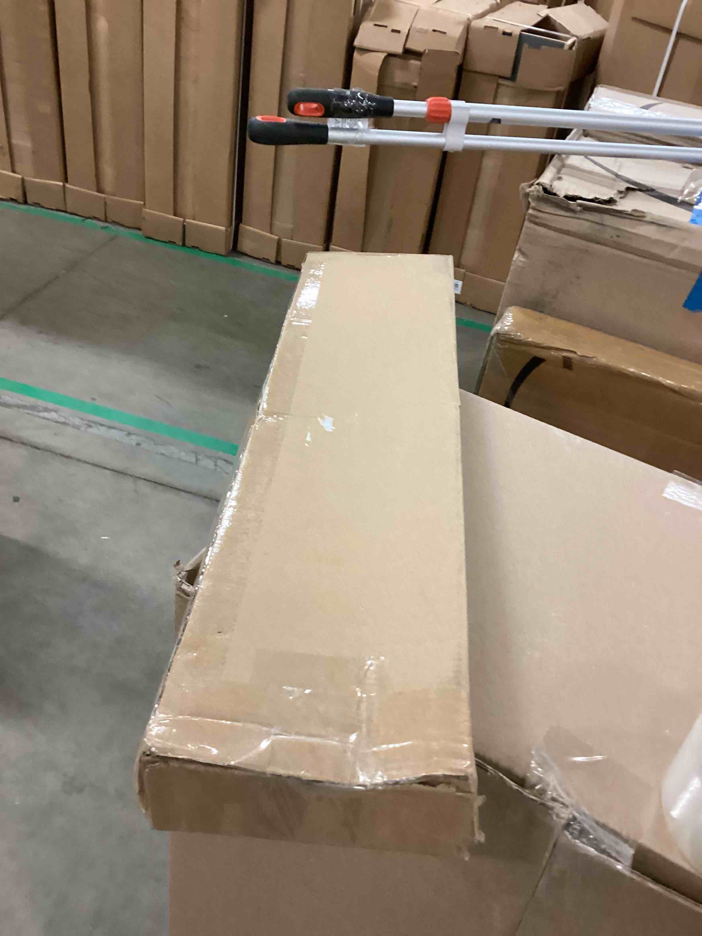 https://s3.amazonaws.com/lotting-images-prod/bidfta/GRA1665517_1747228971291.jpeg