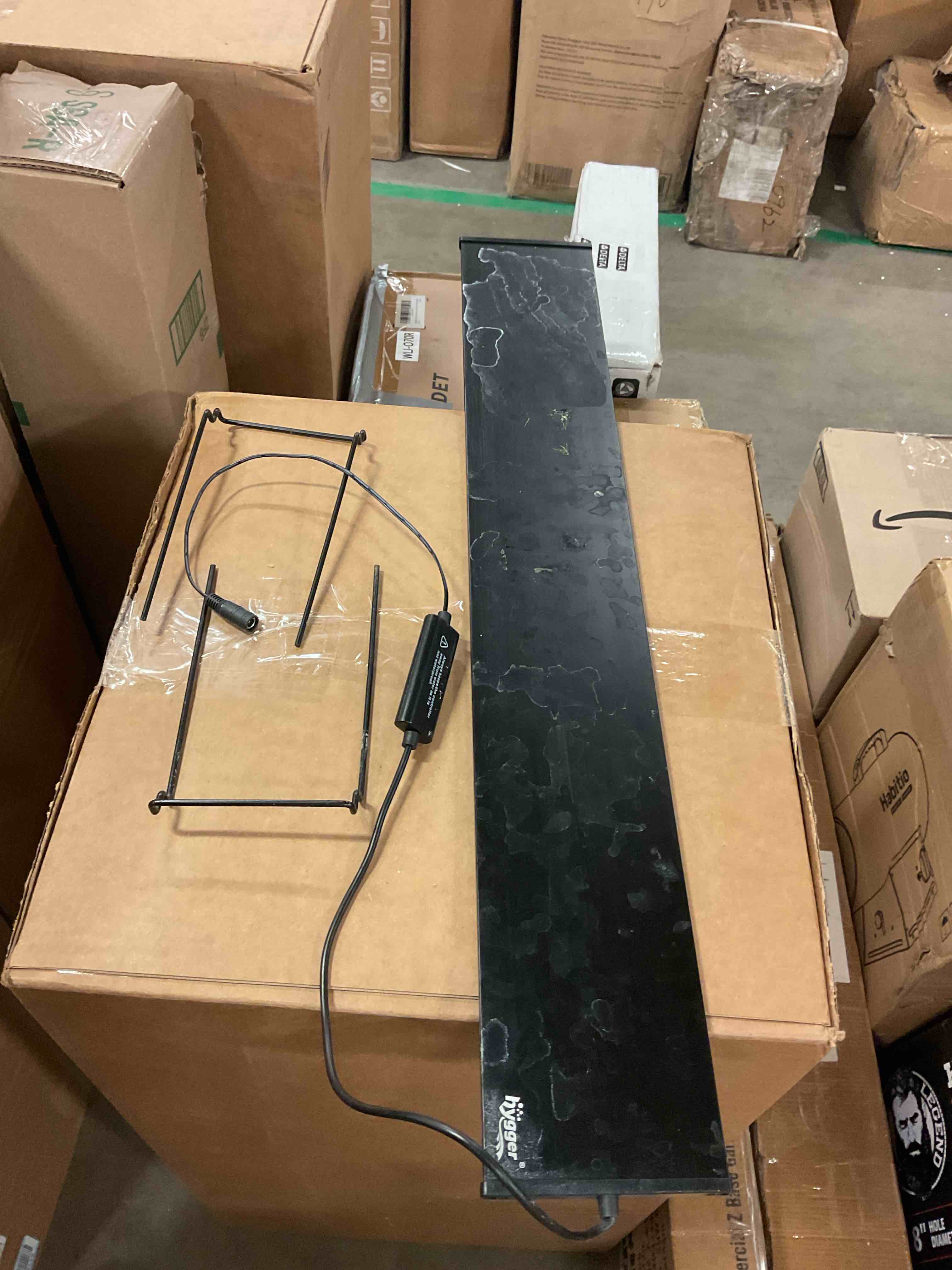 https://s3.amazonaws.com/lotting-images-prod/bidfta/GRA1666266_1744296070593.jpeg