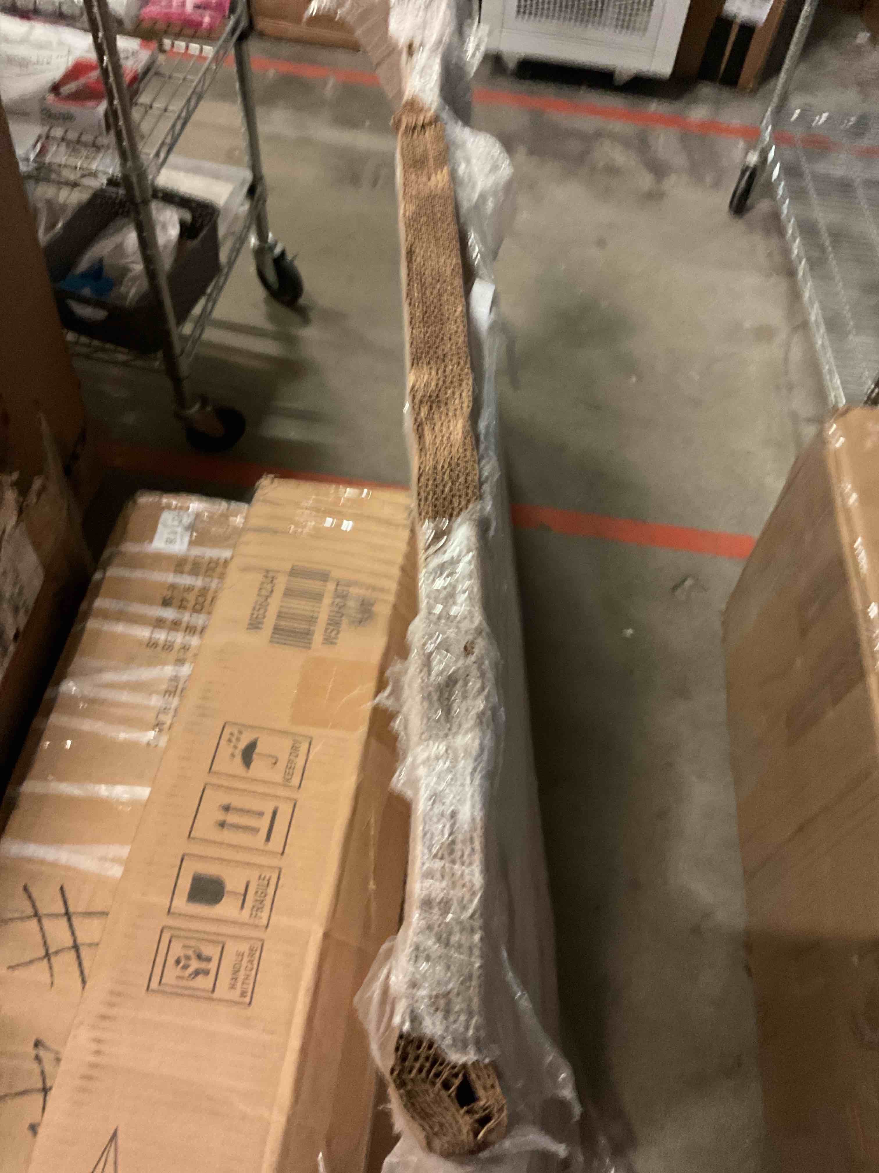 https://s3.amazonaws.com/lotting-images-prod/bidfta/GRA1666492_1744405652596.jpeg