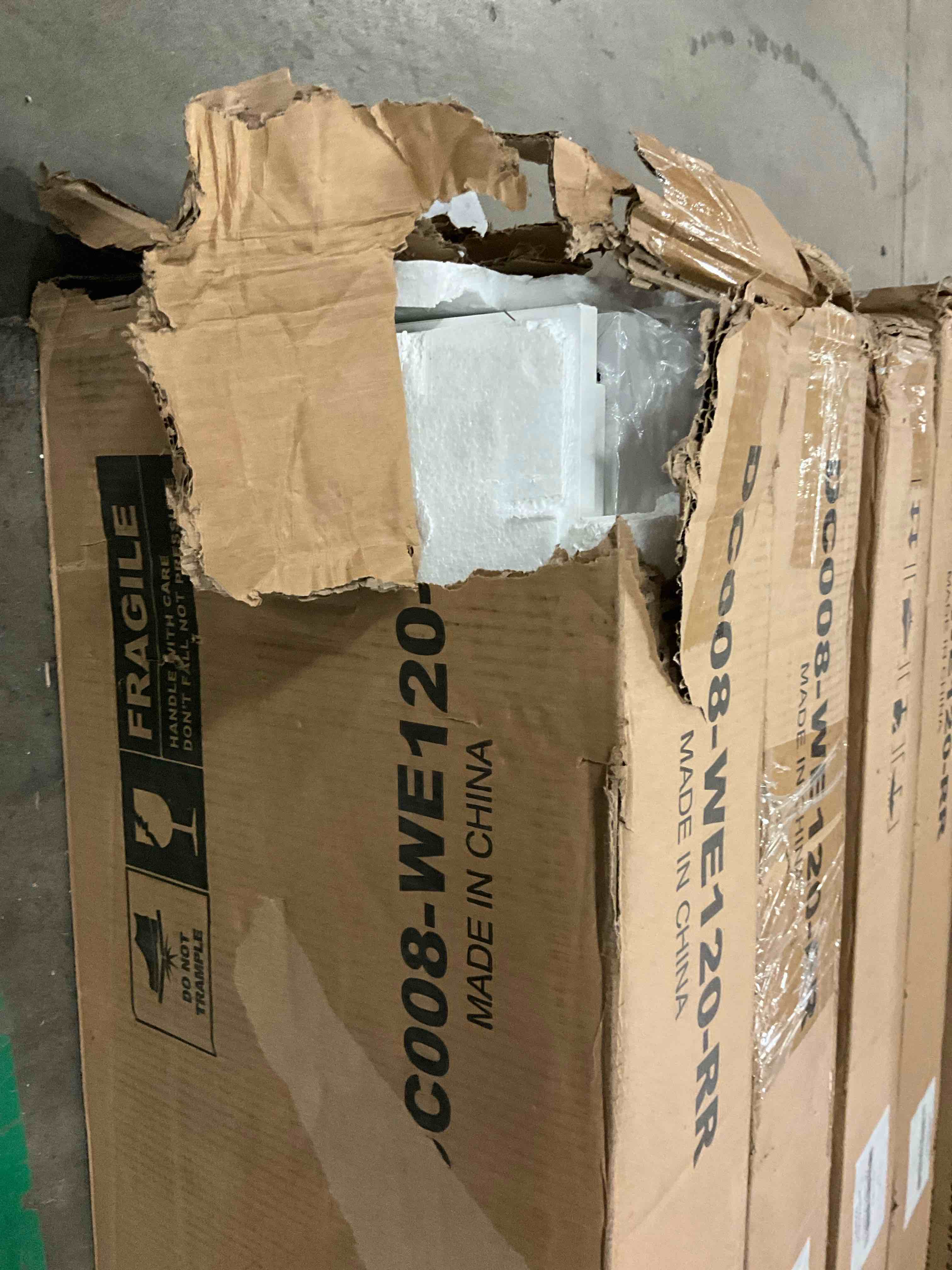 https://s3.amazonaws.com/lotting-images-prod/bidfta/GRA1666900_1745246868272.jpeg