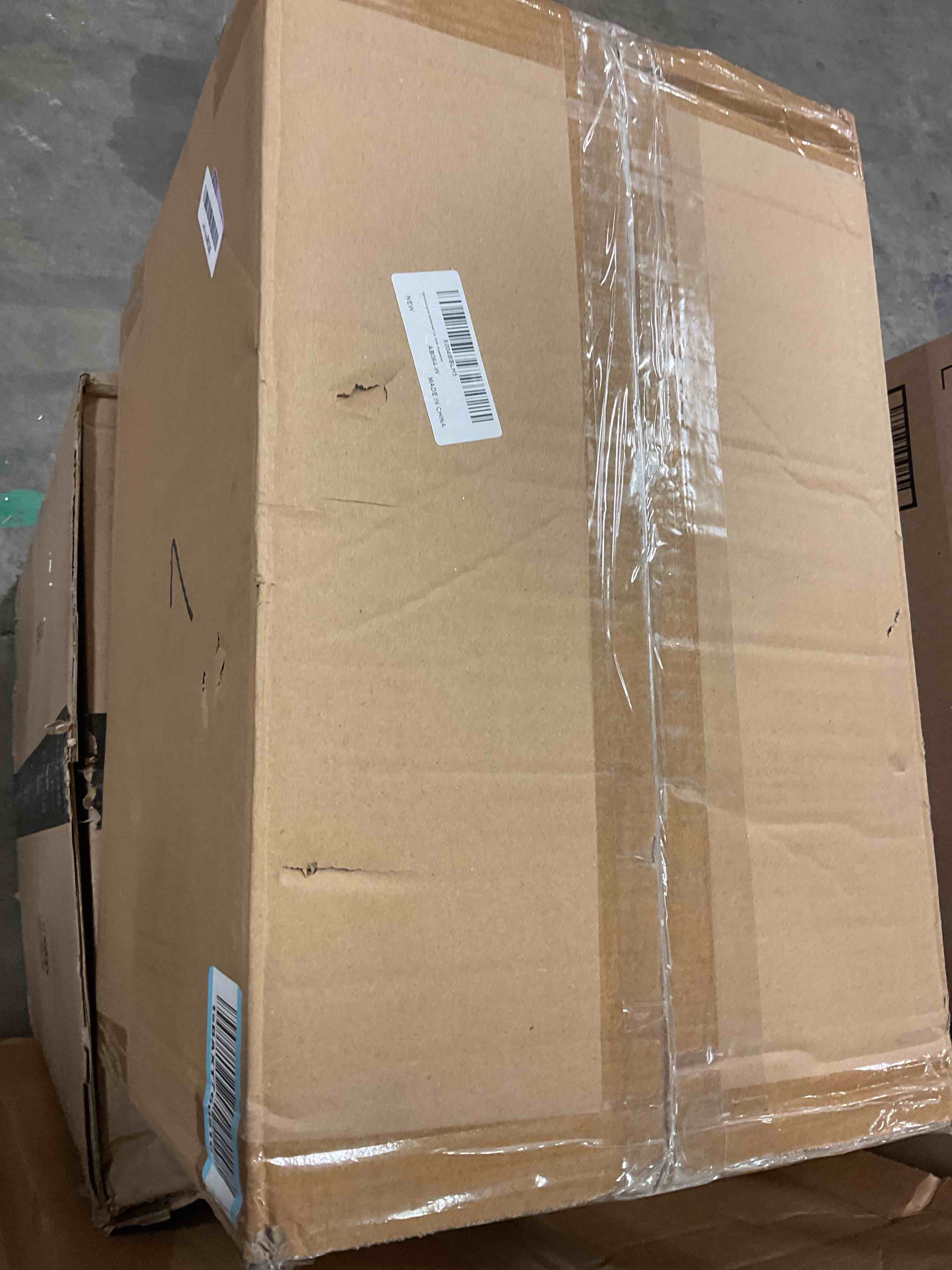 https://s3.amazonaws.com/lotting-images-prod/bidfta/GRA1666912_1745244736544.jpeg