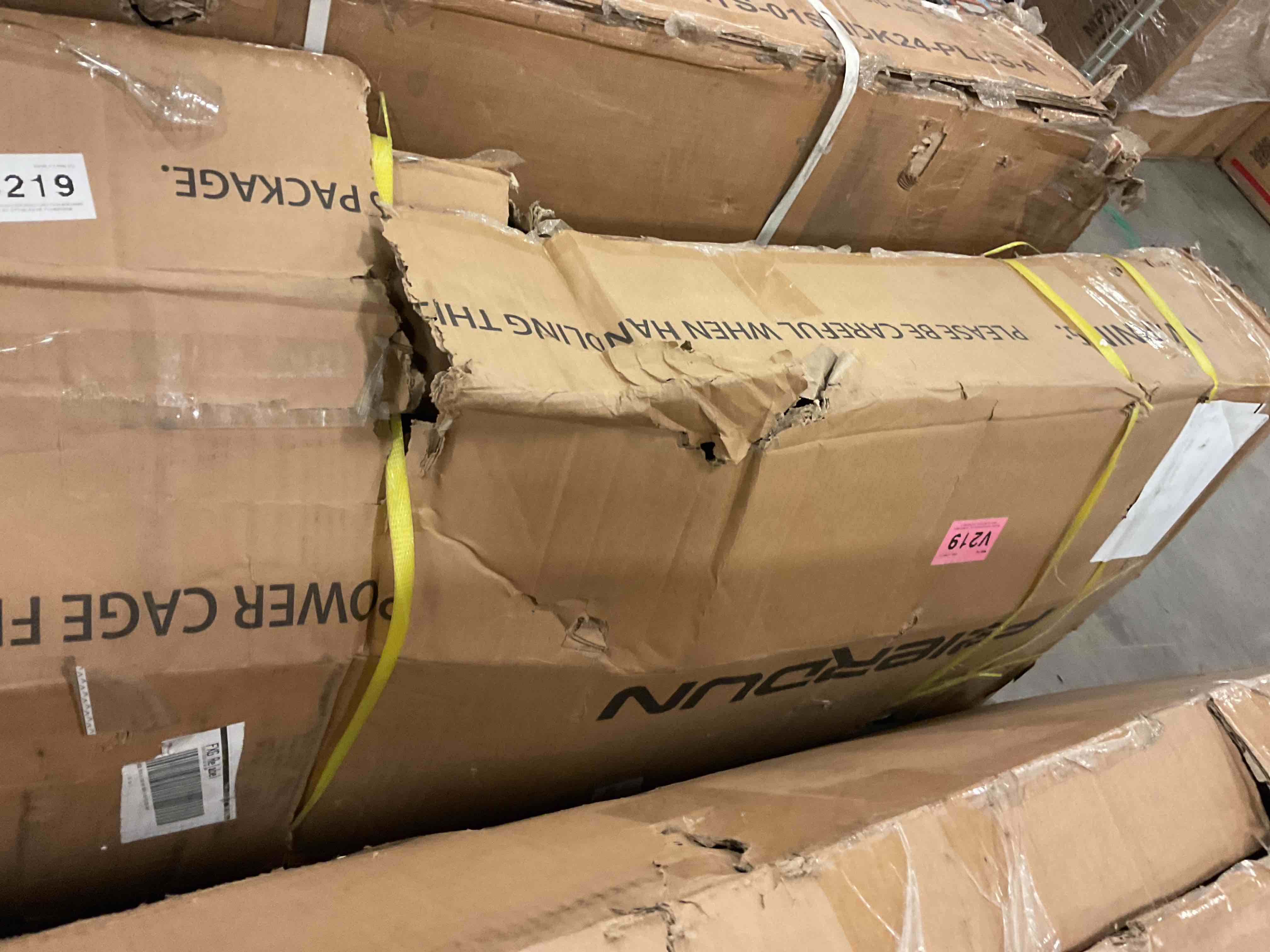 https://s3.amazonaws.com/lotting-images-prod/bidfta/GRA1667004_1745416366862.jpeg