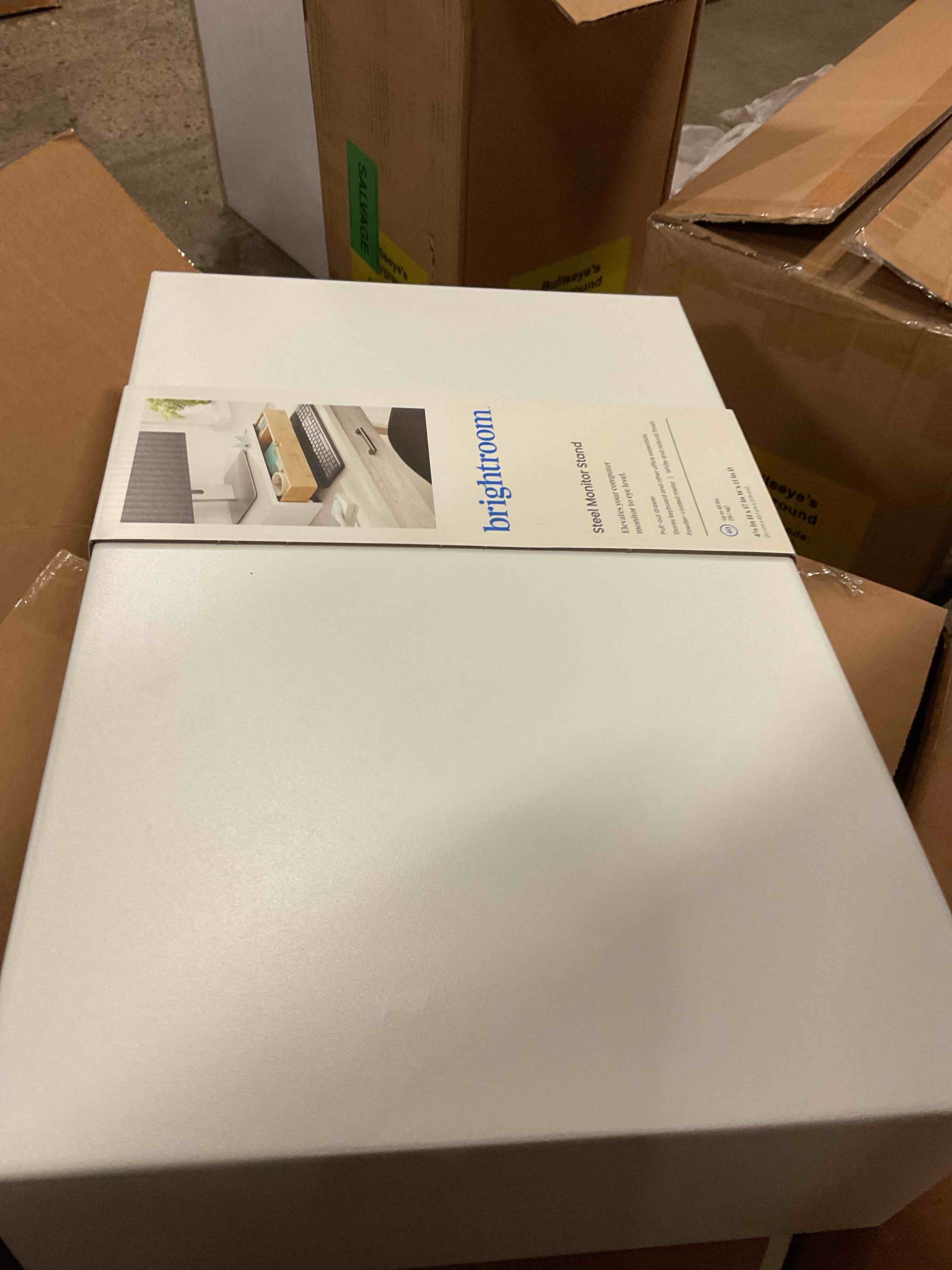 https://s3.amazonaws.com/lotting-images-prod/bidfta/GRA1667767_1746897194220.jpeg