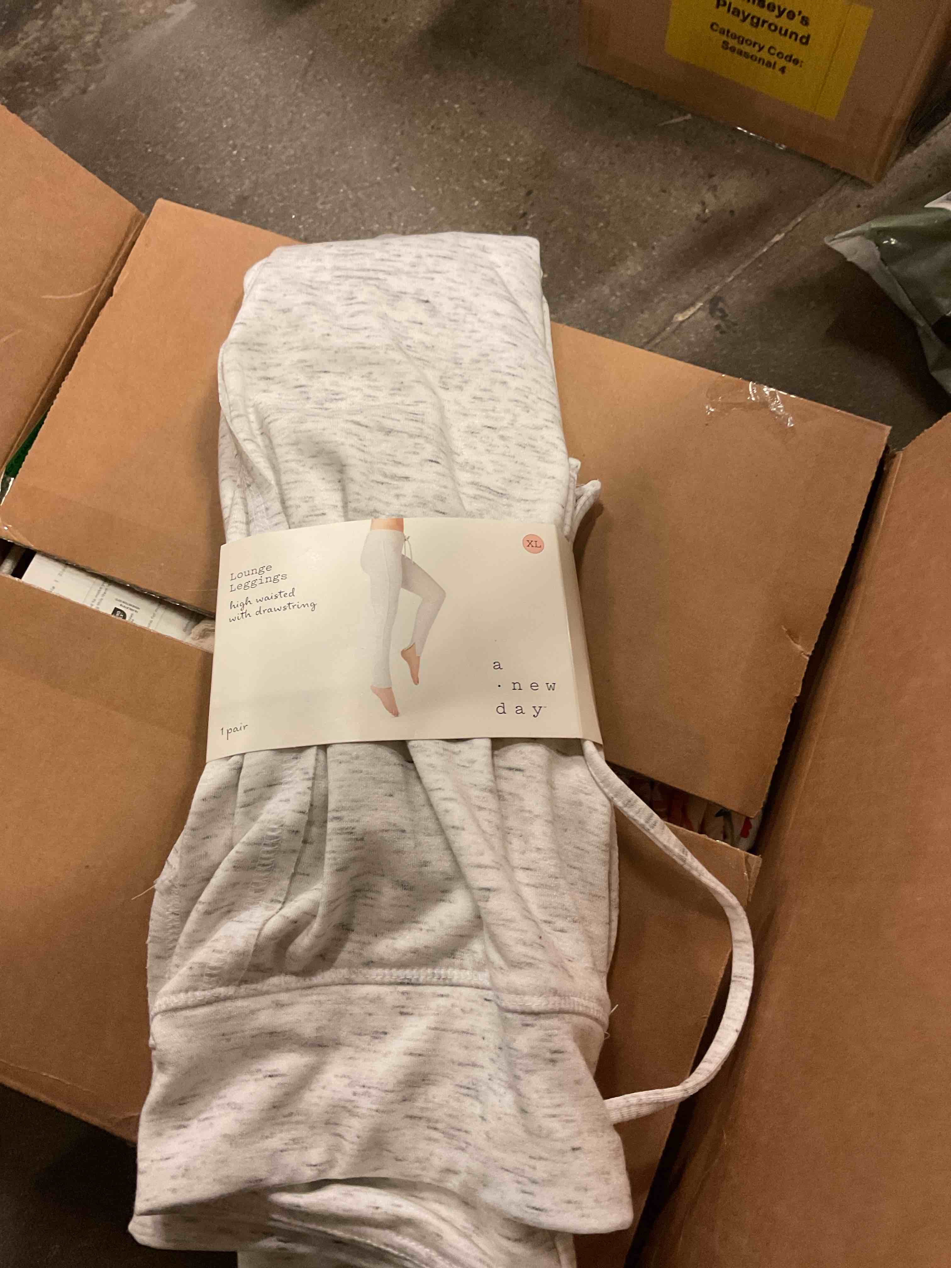 https://s3.amazonaws.com/lotting-images-prod/bidfta/GRA1667768_1746897286332.jpeg