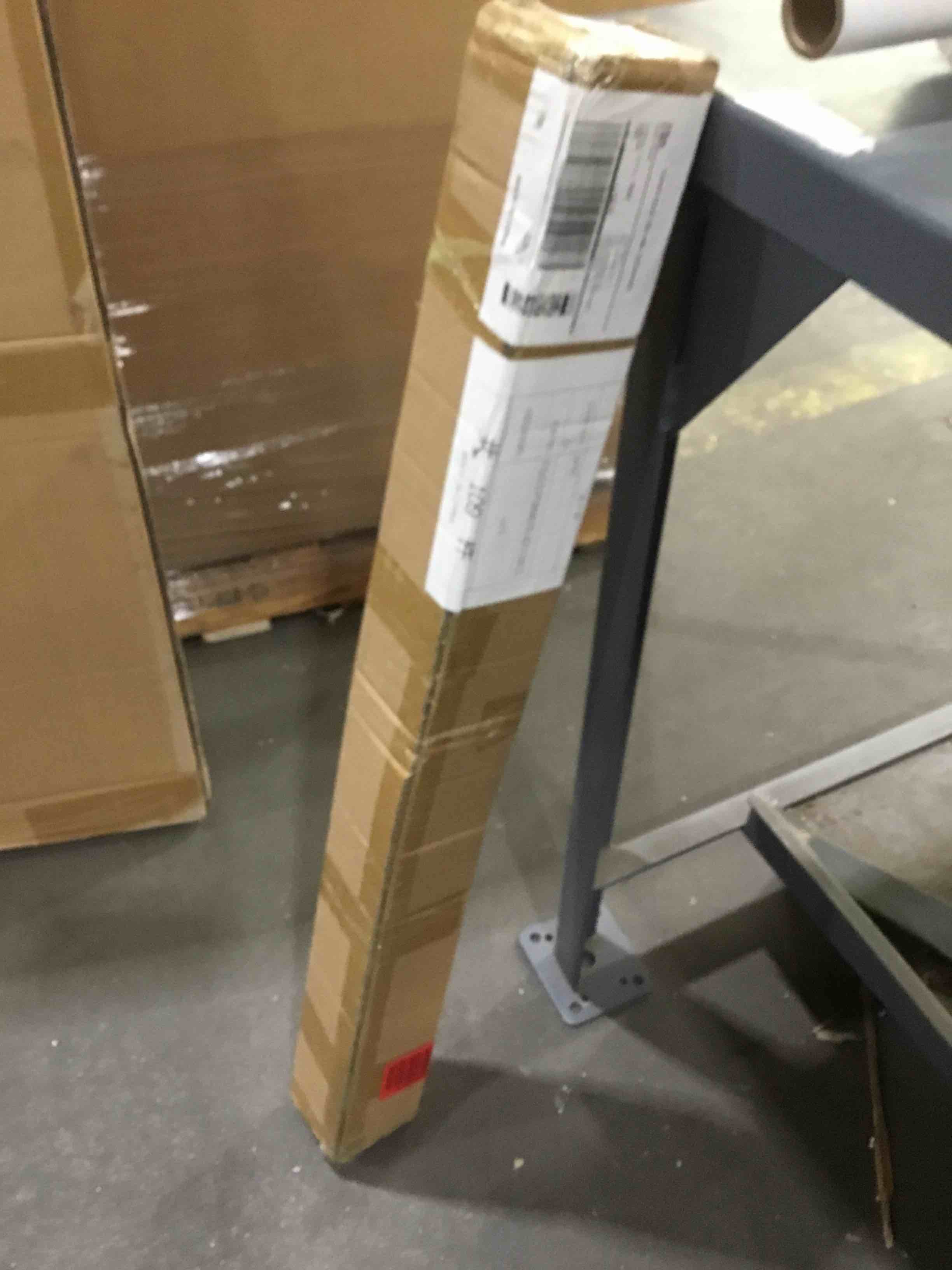 https://s3.amazonaws.com/lotting-images-prod/bidfta/GRA1675632_1741017983562.jpeg