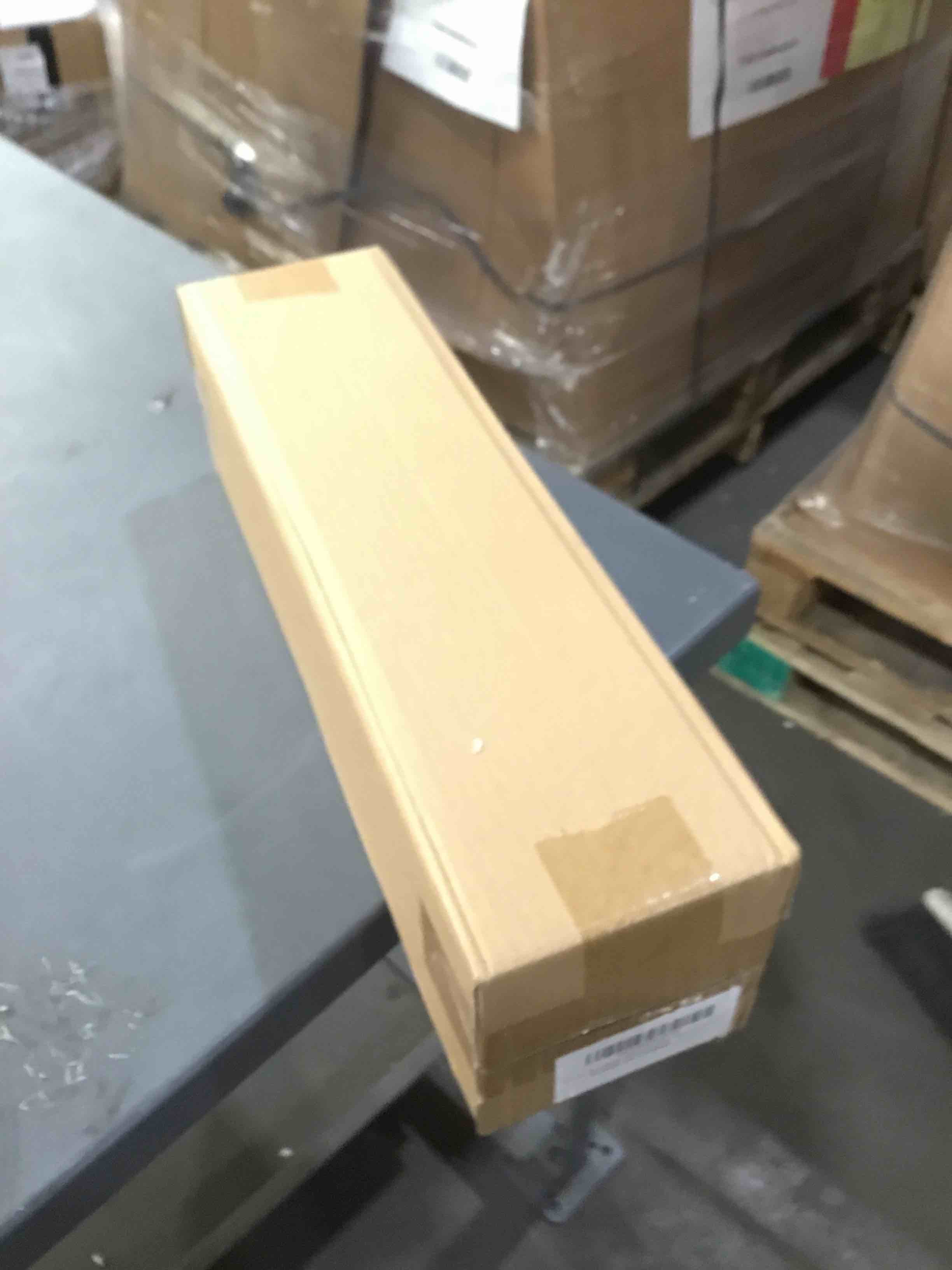 https://s3.amazonaws.com/lotting-images-prod/bidfta/GRA1675911_1741287468259.jpeg
