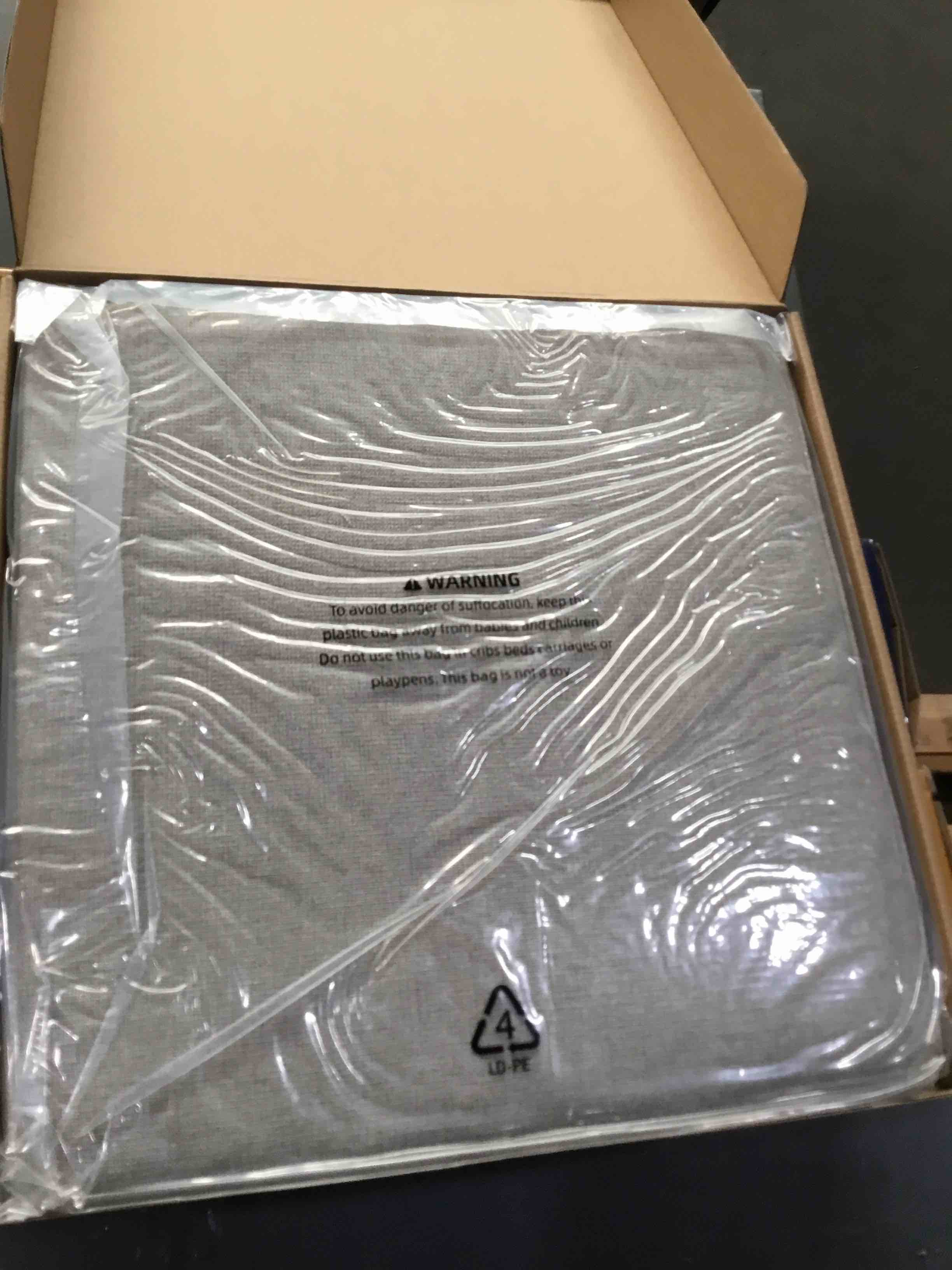 https://s3.amazonaws.com/lotting-images-prod/bidfta/GRA1676535_1741731140390.jpeg