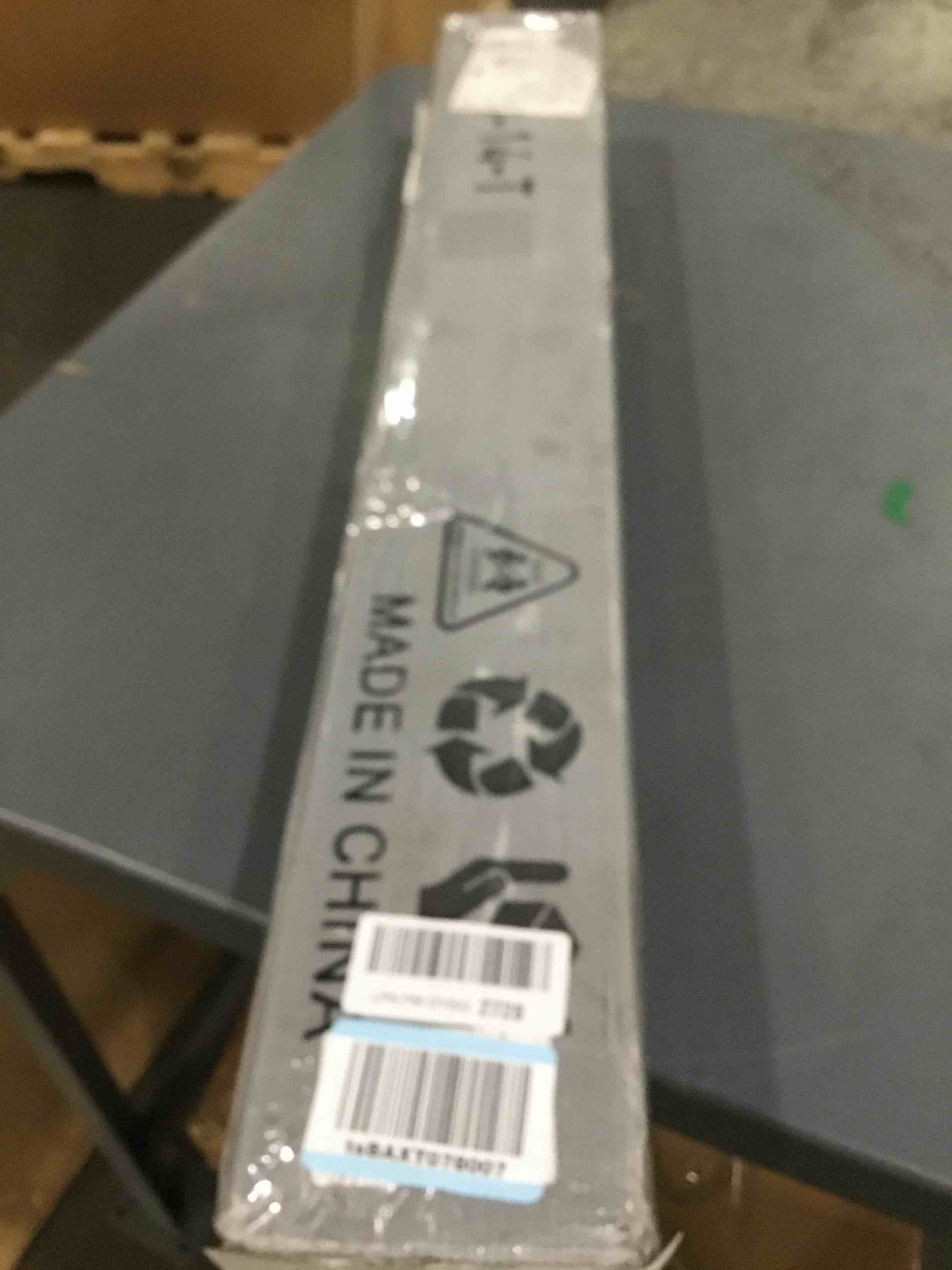 https://s3.amazonaws.com/lotting-images-prod/bidfta/GRA1678814_1749763175858.jpeg