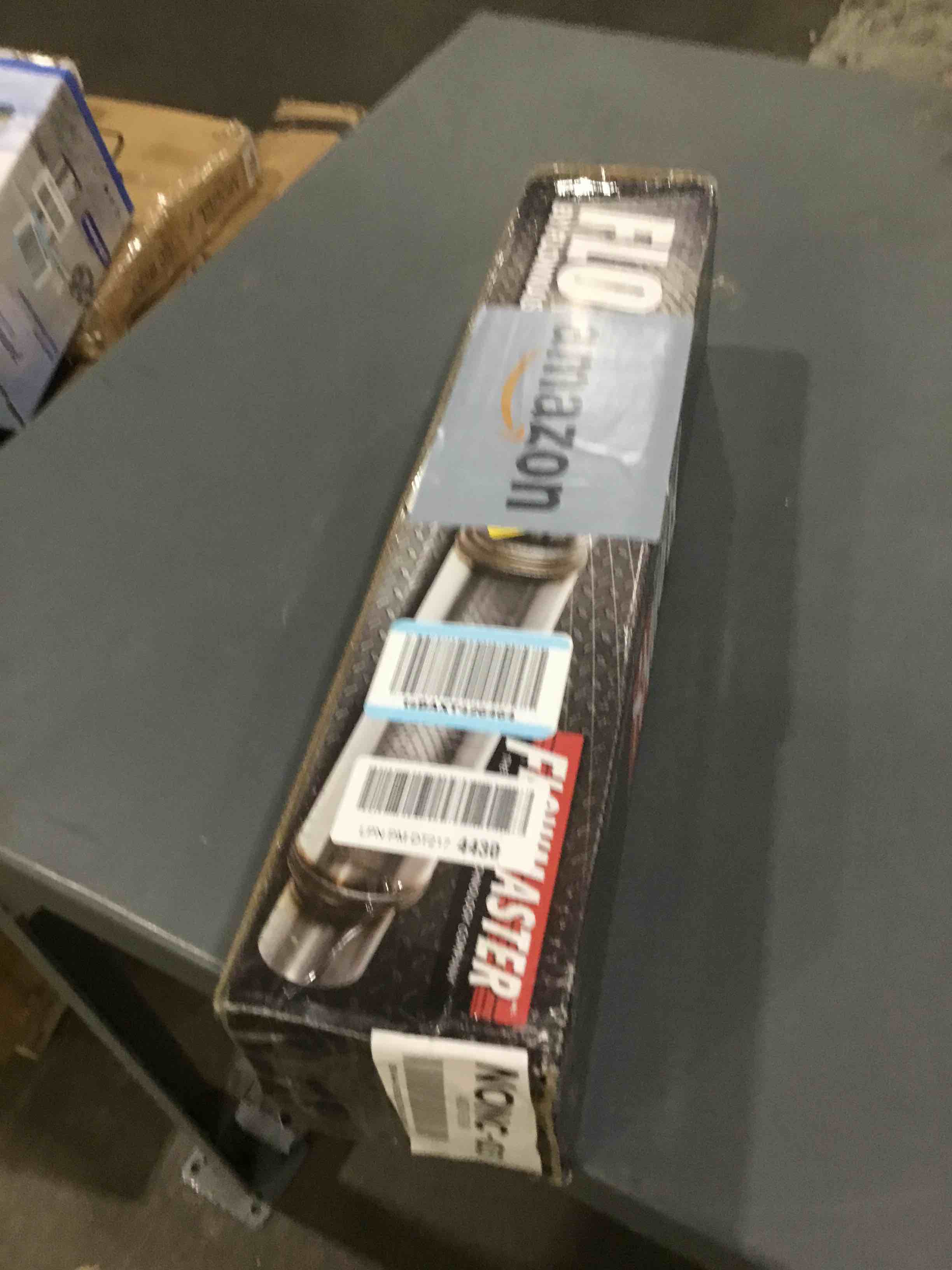 https://s3.amazonaws.com/lotting-images-prod/bidfta/GRA1679270_1750285141628.jpeg