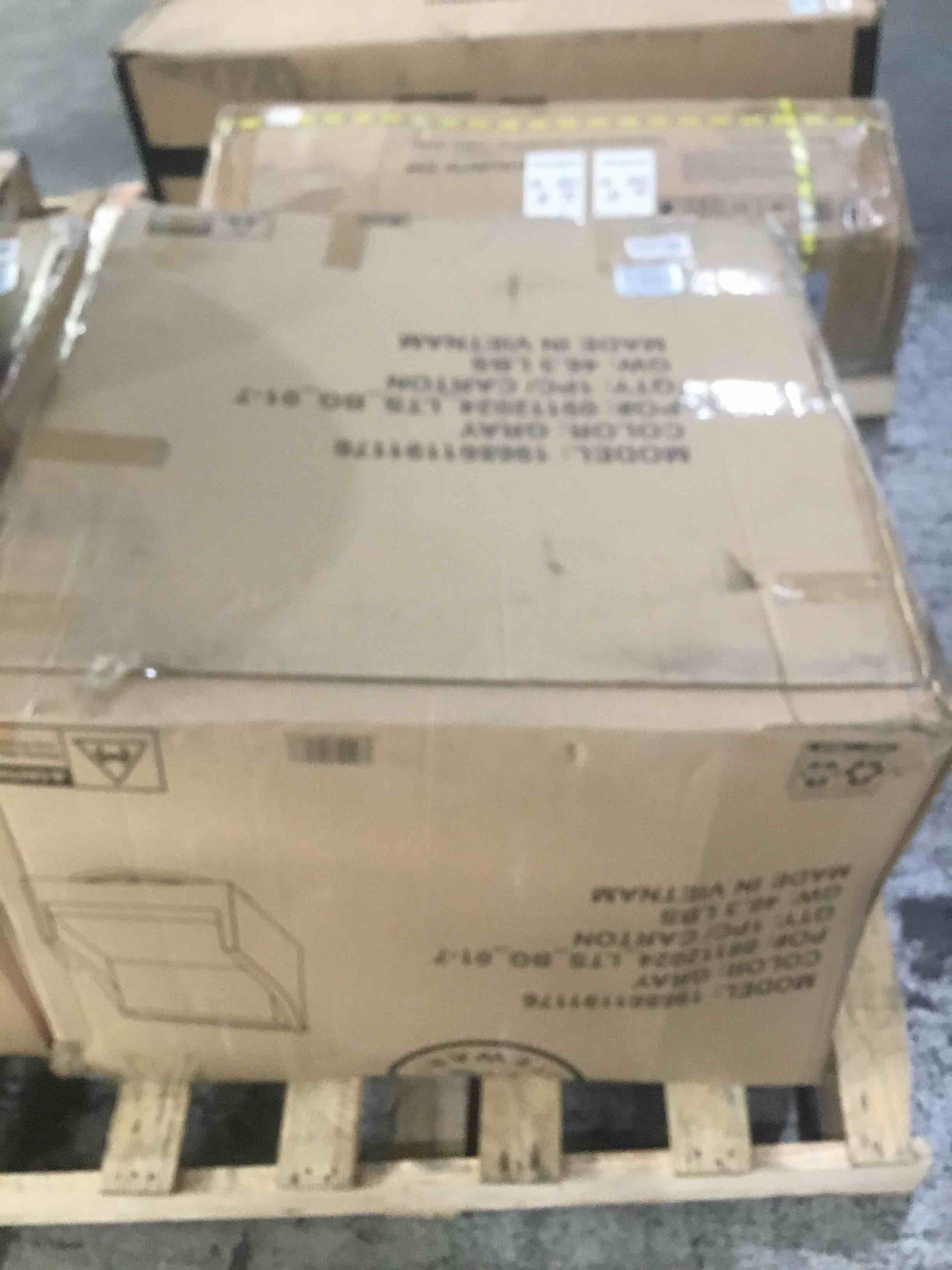 https://s3.amazonaws.com/lotting-images-prod/bidfta/GRA1679524_1750714158499.jpeg
