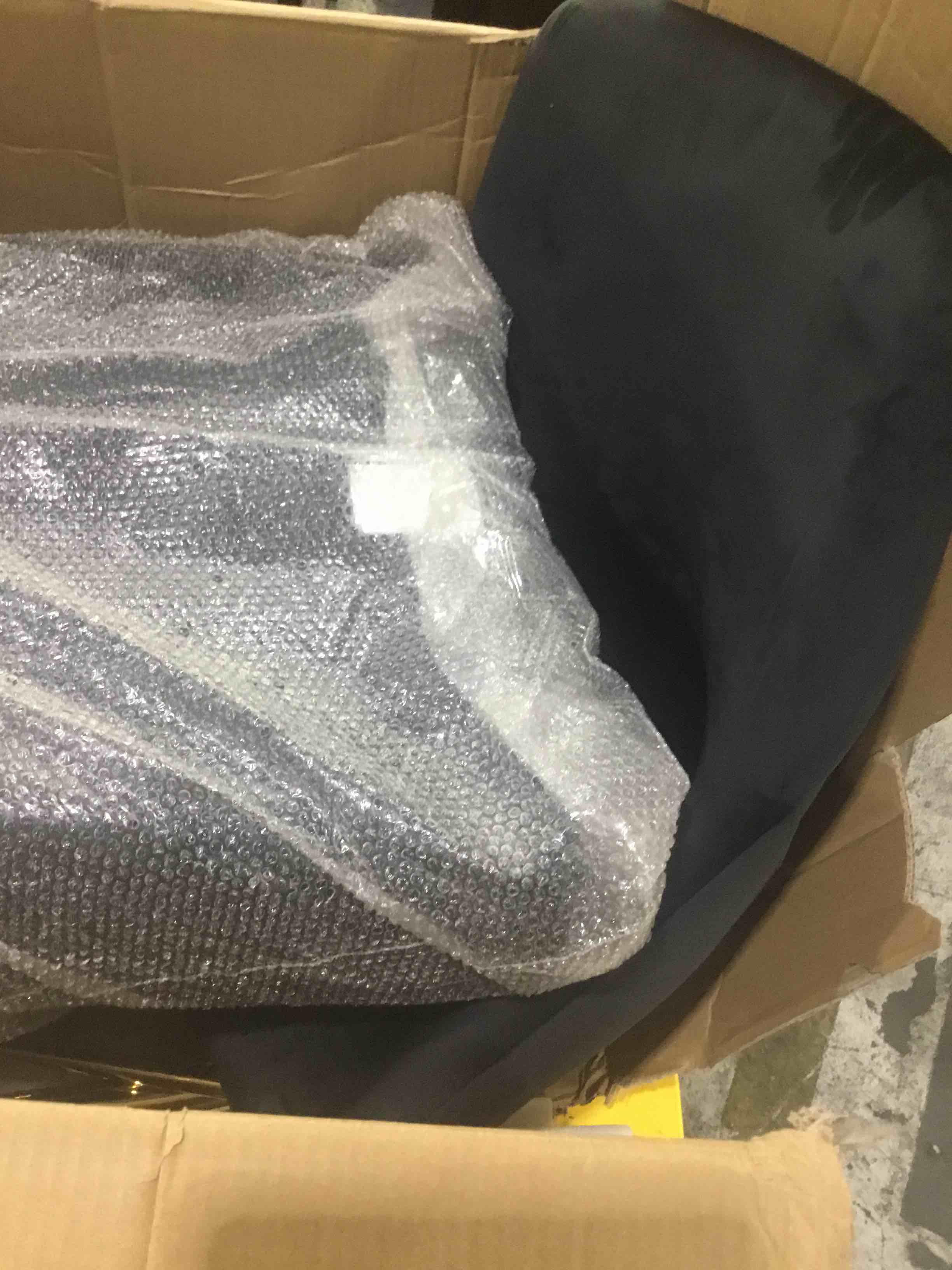 https://s3.amazonaws.com/lotting-images-prod/bidfta/GRA1679542_1750787022092.jpeg