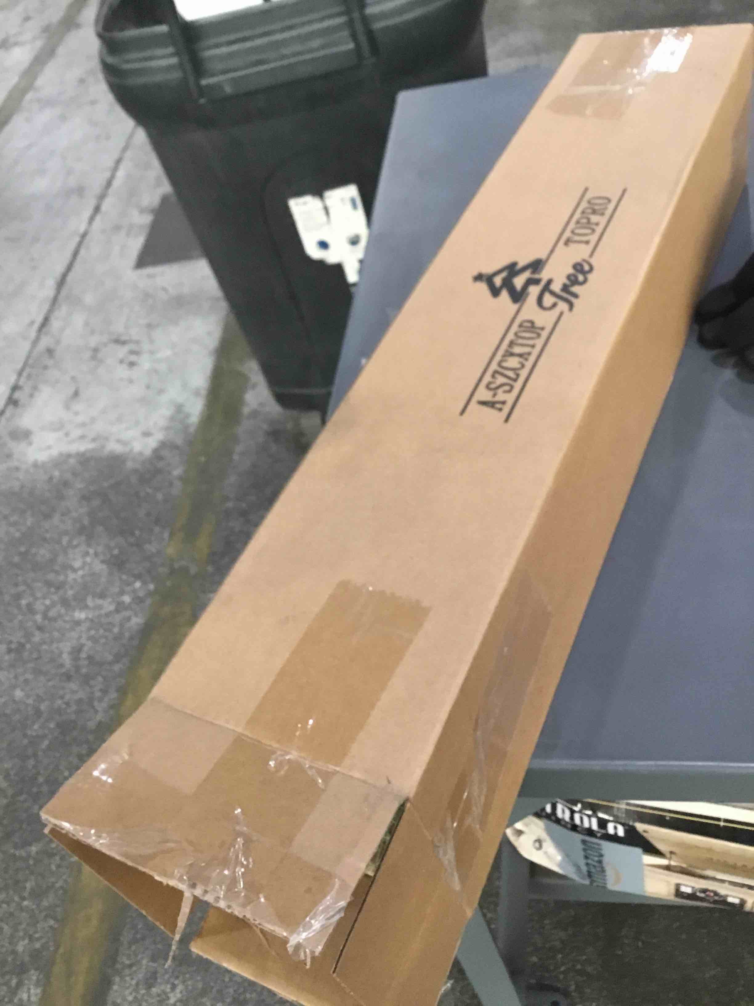 https://s3.amazonaws.com/lotting-images-prod/bidfta/GRA1680593_1751919191150.jpeg