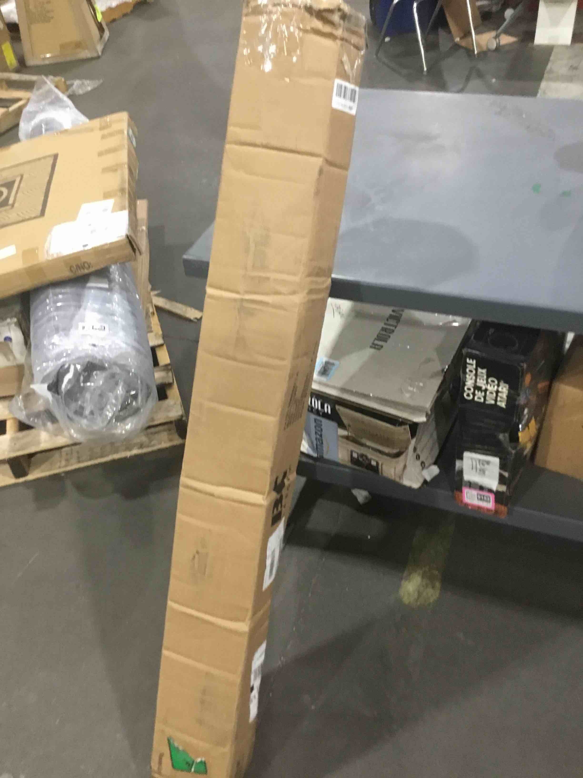 https://s3.amazonaws.com/lotting-images-prod/bidfta/GRA1680612_1751996035529.jpeg