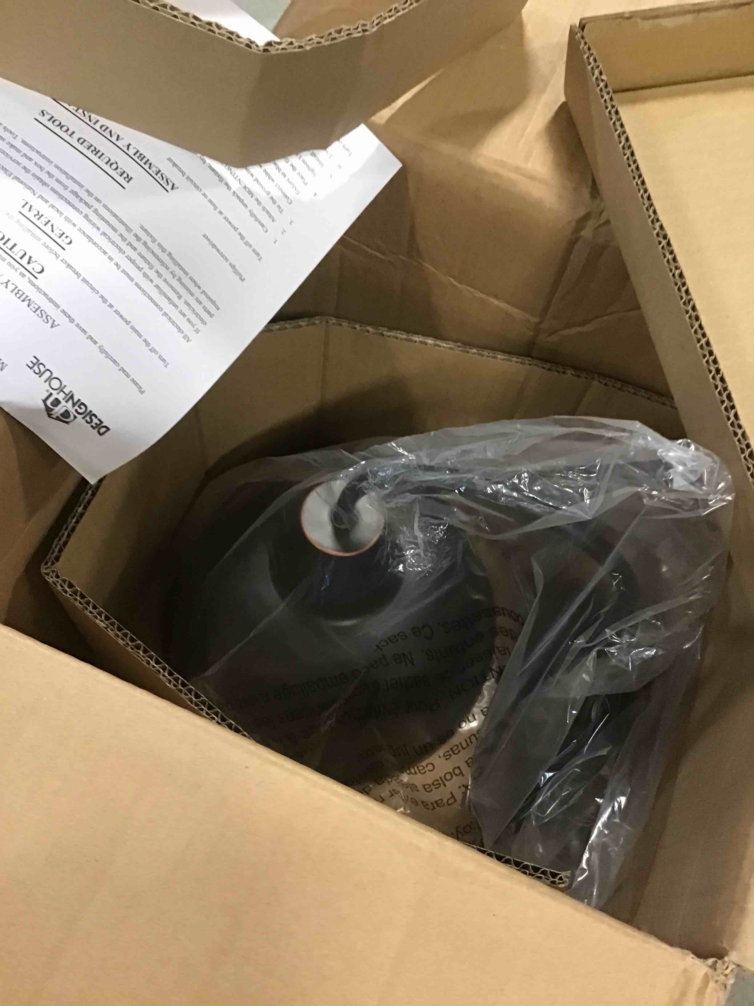 https://s3.amazonaws.com/lotting-images-prod/bidfta/GRA1696131_1735602188279.jpeg