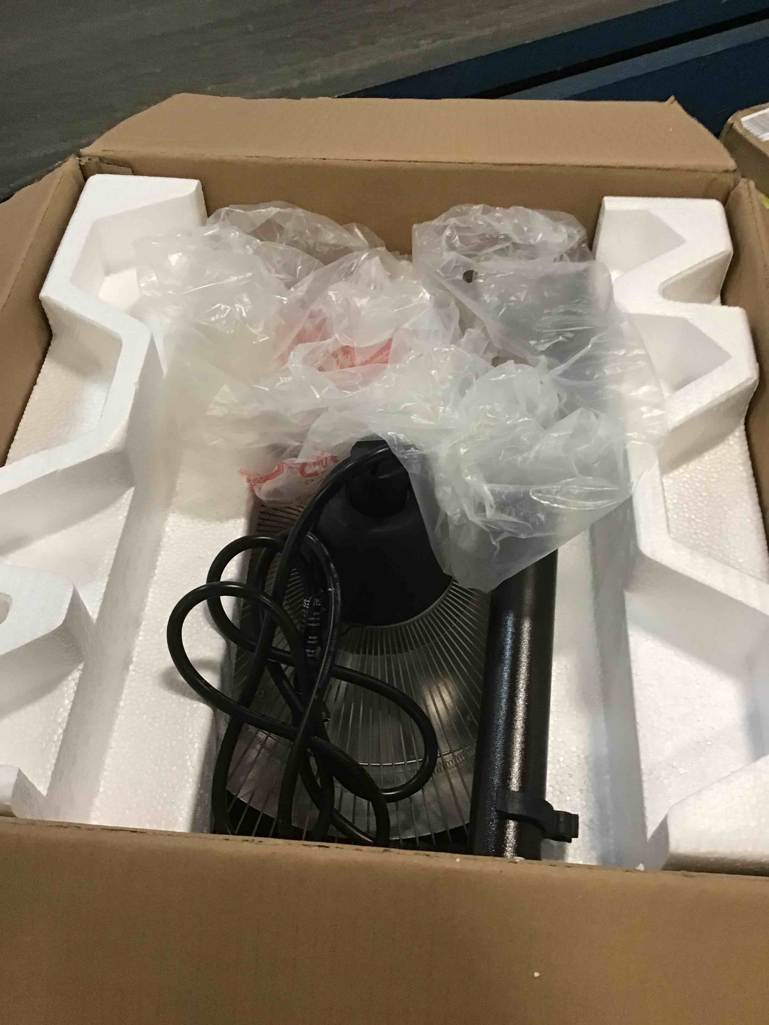 https://s3.amazonaws.com/lotting-images-prod/bidfta/GRA1696142_1735606505584.jpeg