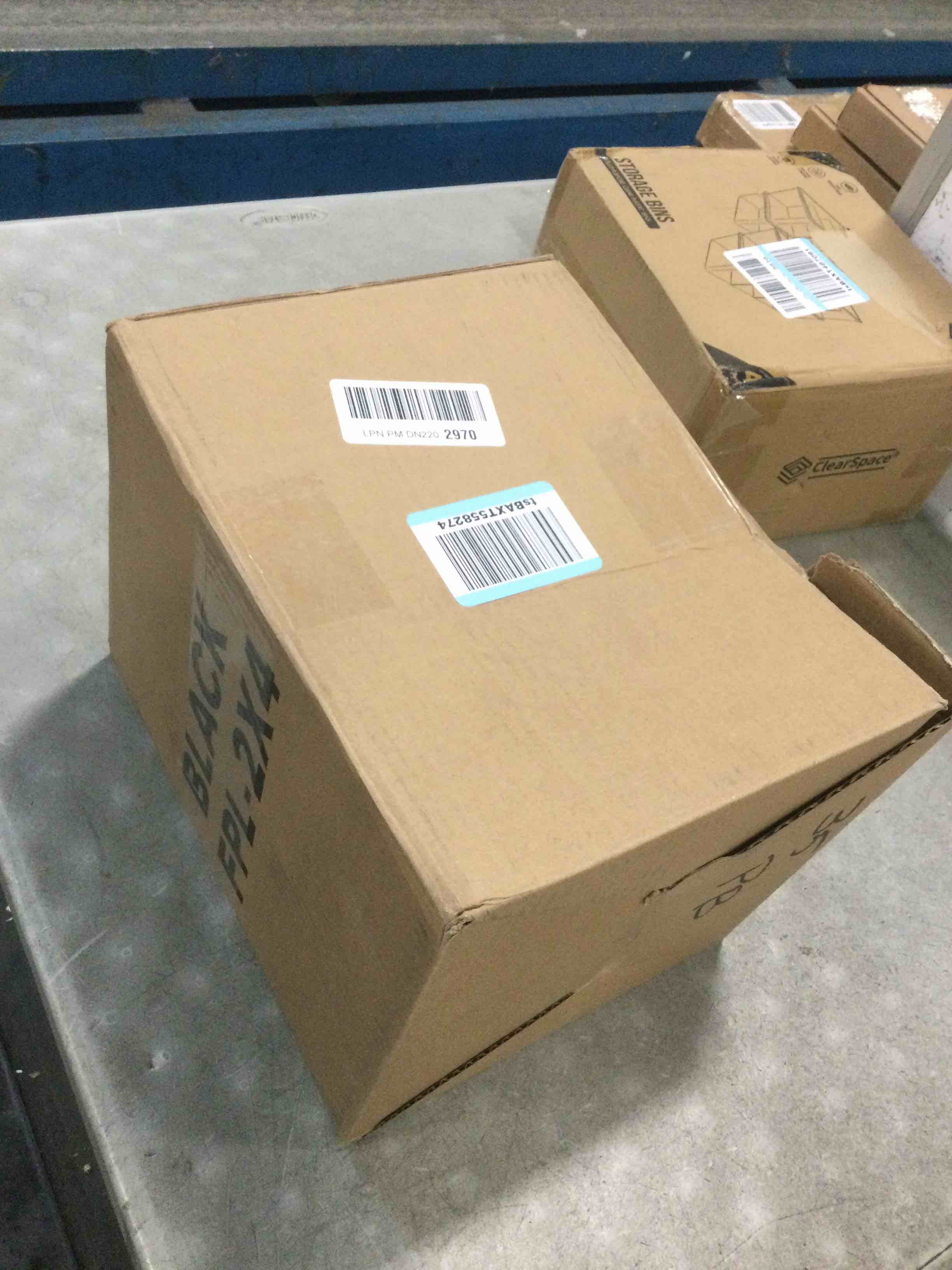 https://s3.amazonaws.com/lotting-images-prod/bidfta/GRA1696246_1735623194063.jpeg