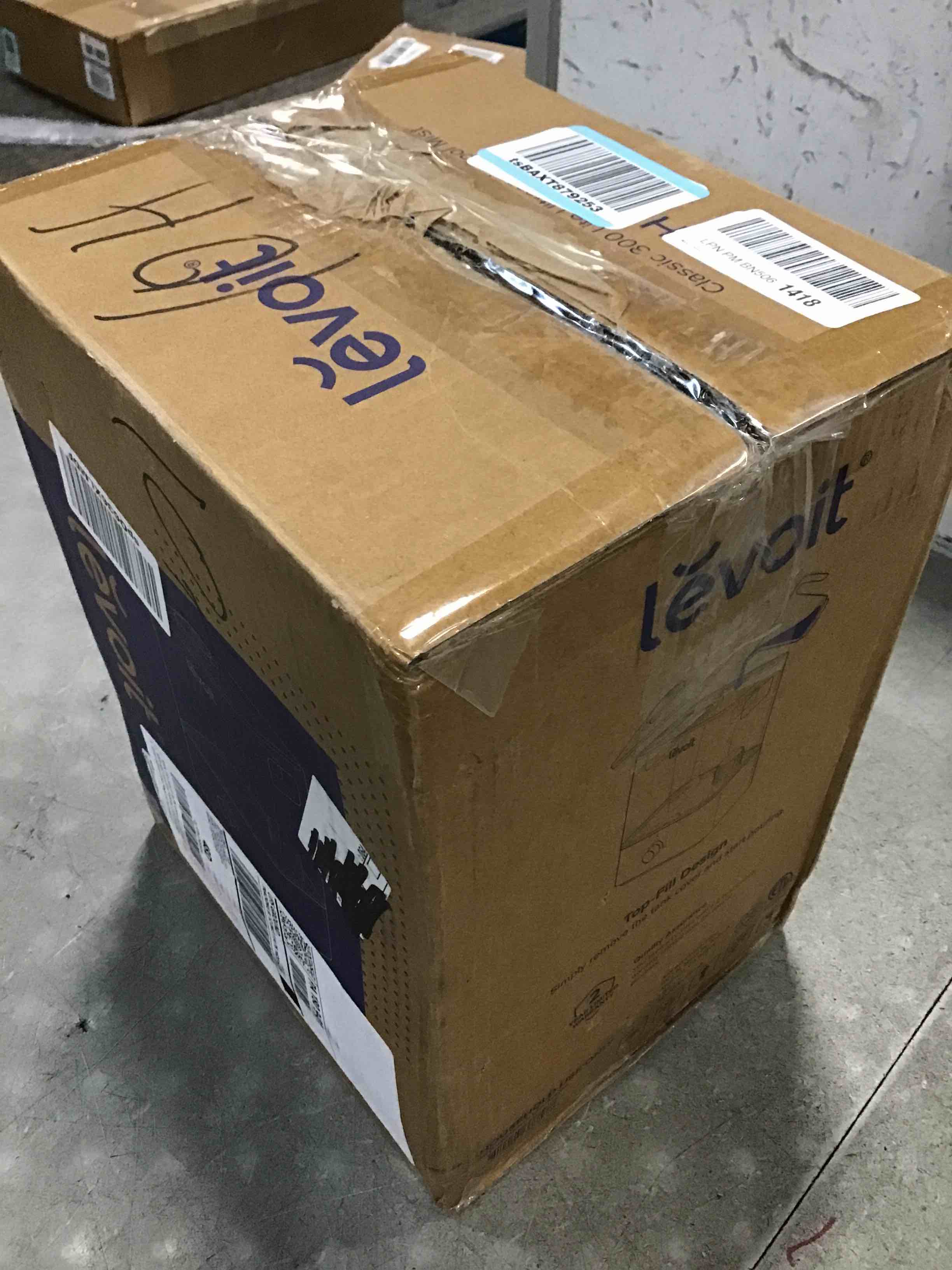 https://s3.amazonaws.com/lotting-images-prod/bidfta/GRA1696392_1735705051639.jpeg