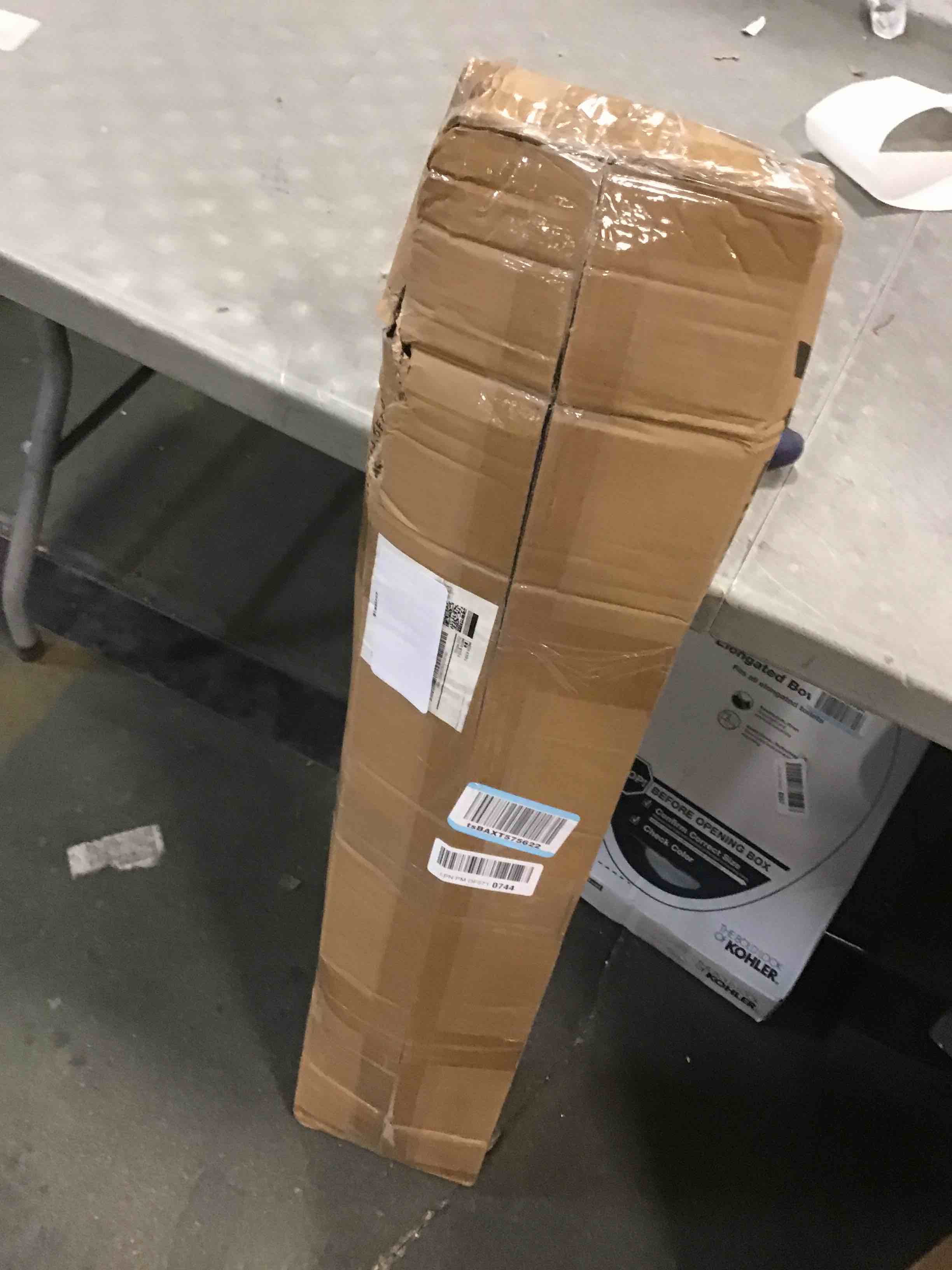 https://s3.amazonaws.com/lotting-images-prod/bidfta/GRA1696656_1735948165046.jpeg