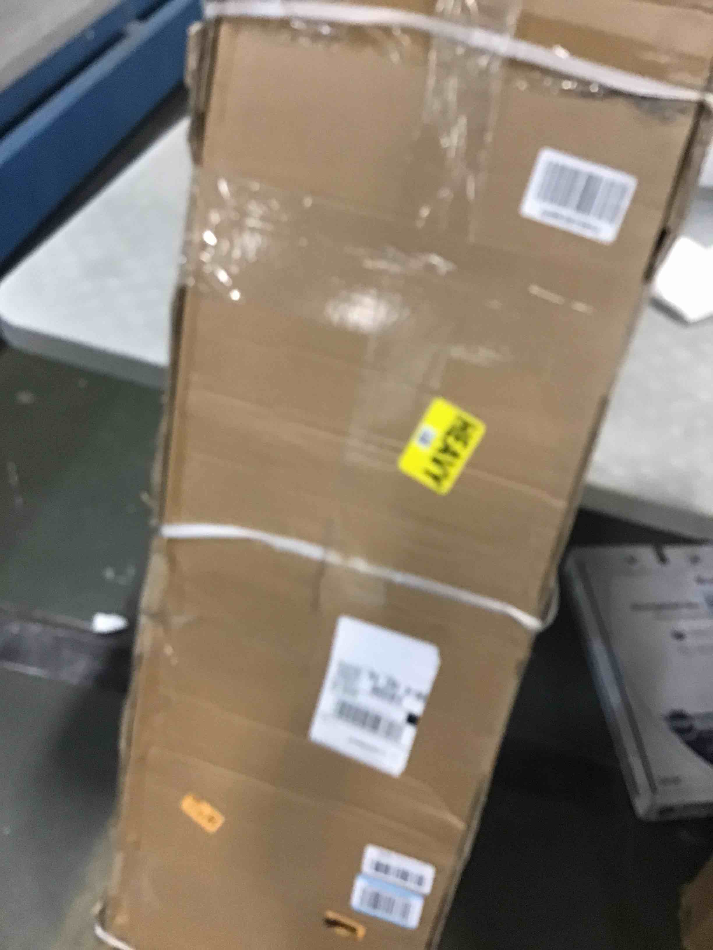 https://s3.amazonaws.com/lotting-images-prod/bidfta/GRA1696733_1735964344363.jpeg