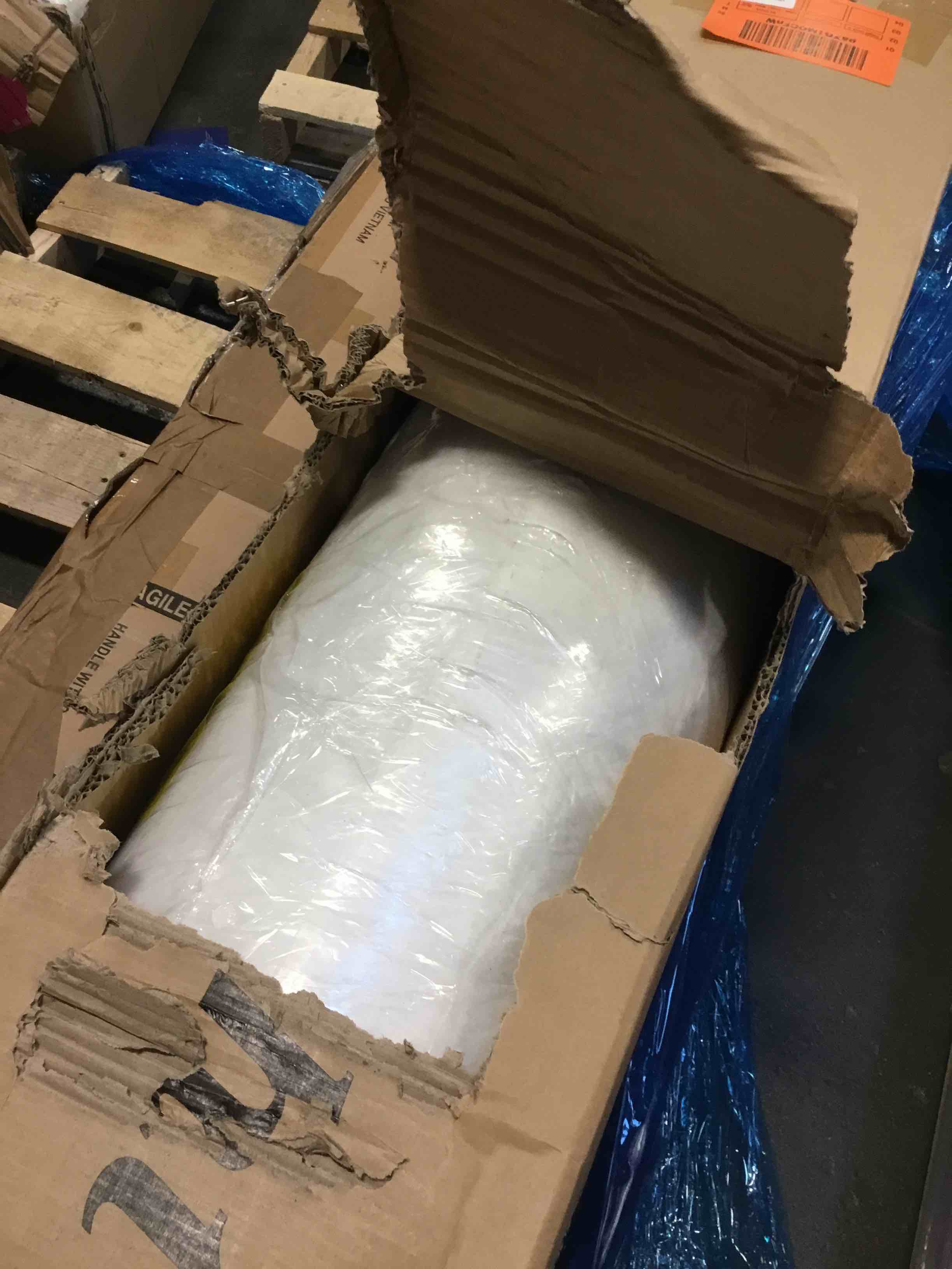 https://s3.amazonaws.com/lotting-images-prod/bidfta/GRA1697129_1736775759736.jpeg
