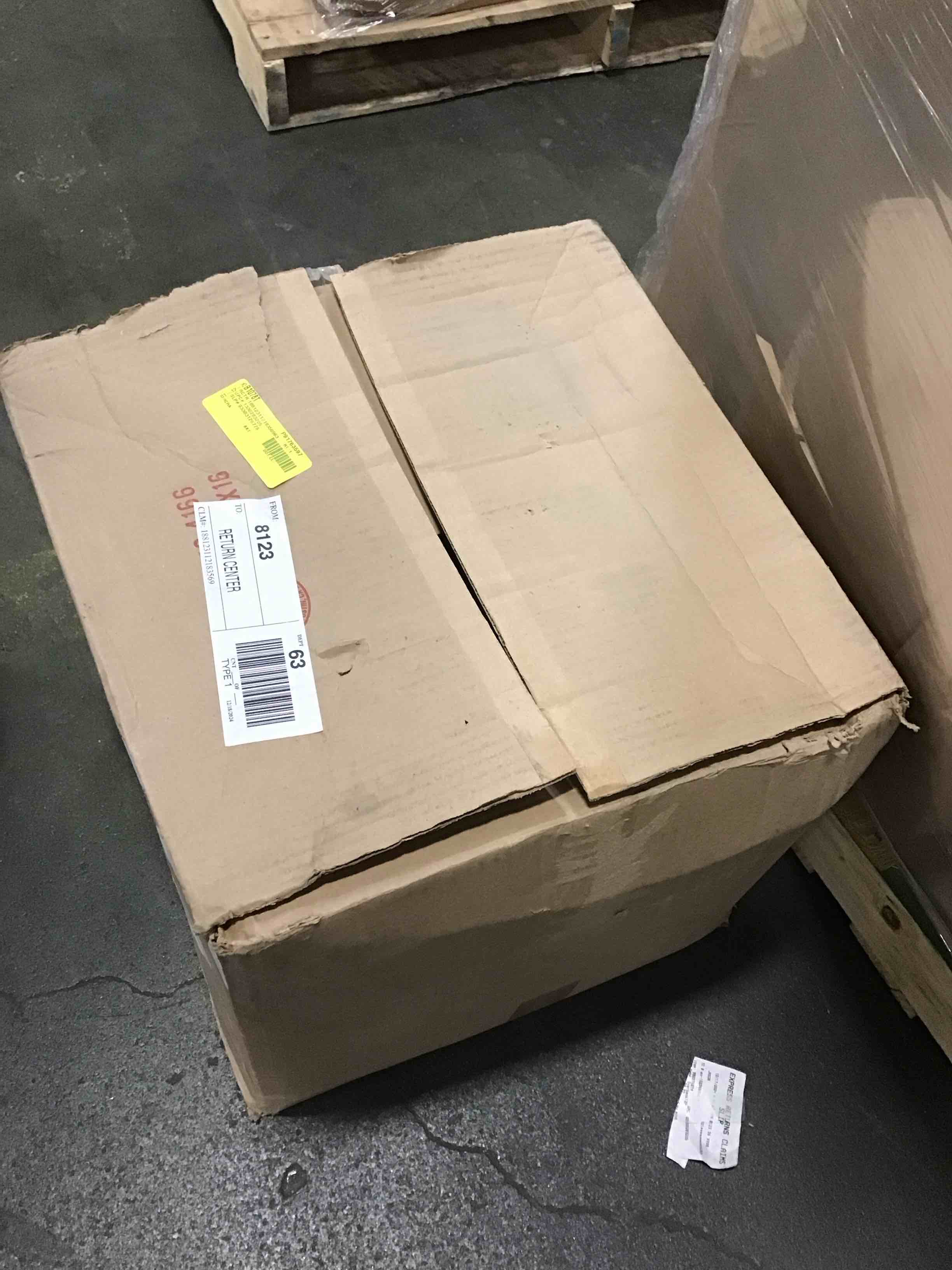 https://s3.amazonaws.com/lotting-images-prod/bidfta/GRA1697631_1737398493016.jpeg