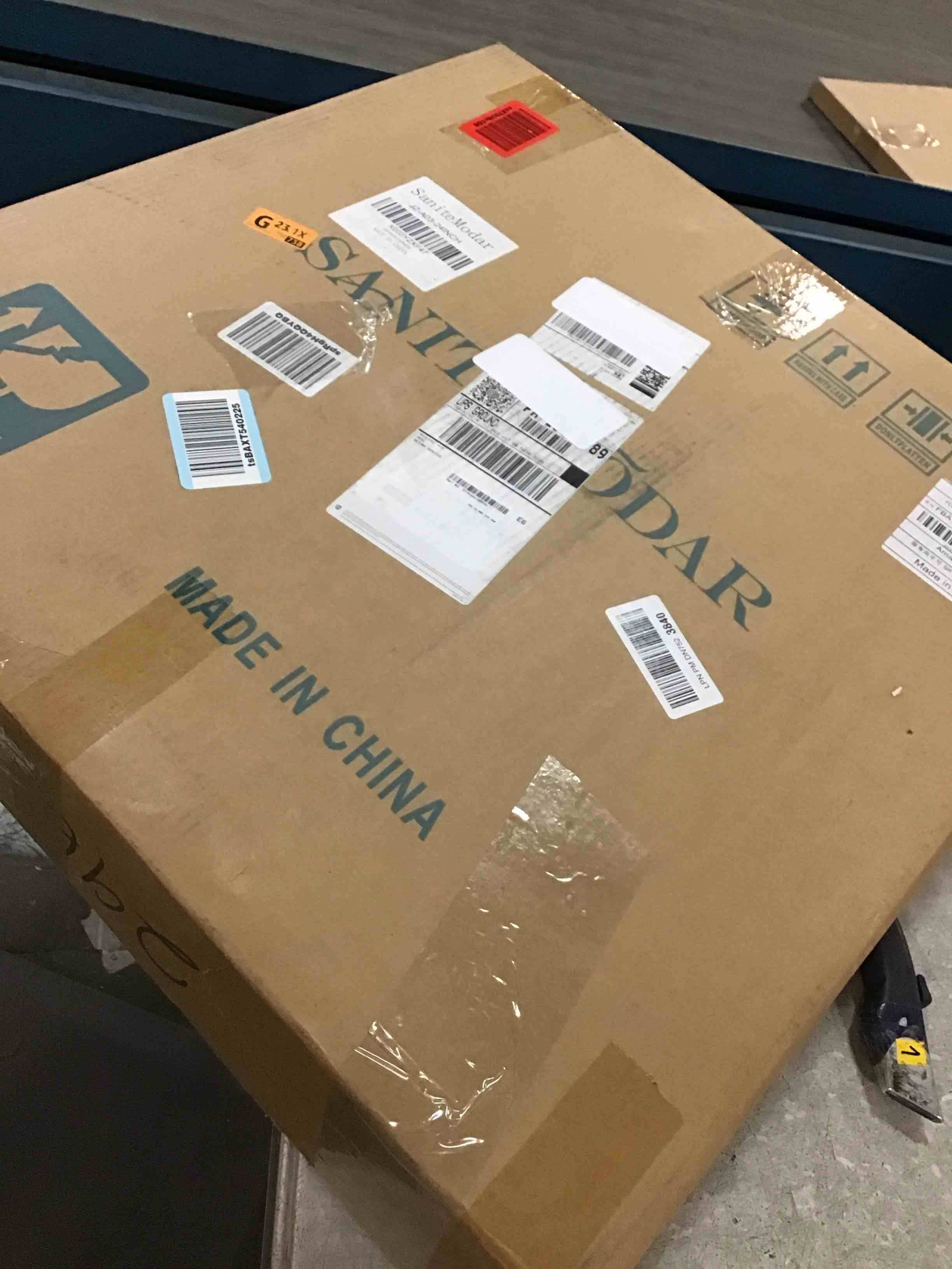 https://s3.amazonaws.com/lotting-images-prod/bidfta/GRA1699740_1737643929155.jpeg