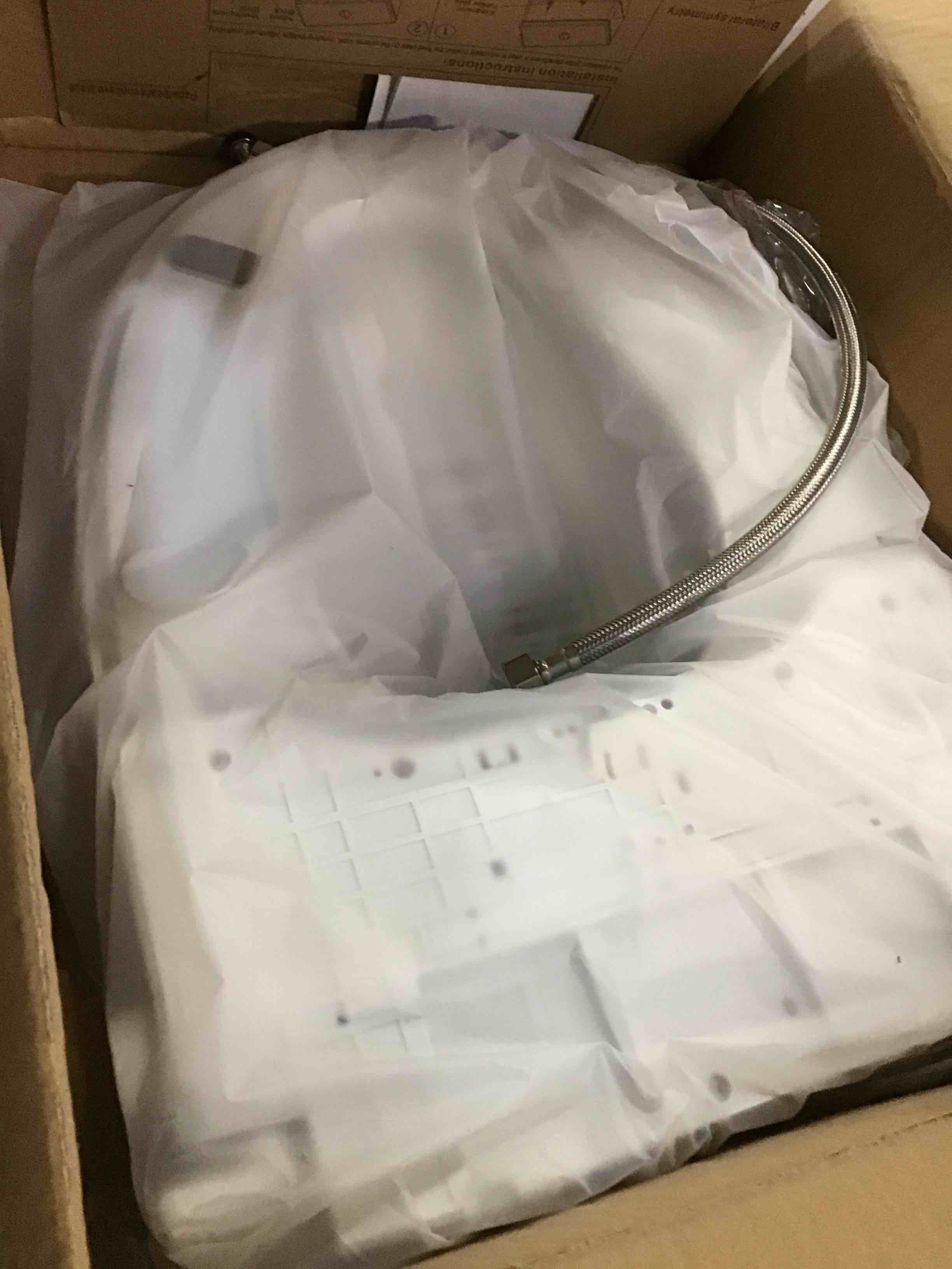 https://s3.amazonaws.com/lotting-images-prod/bidfta/GRA1699749_1737646215356.jpeg