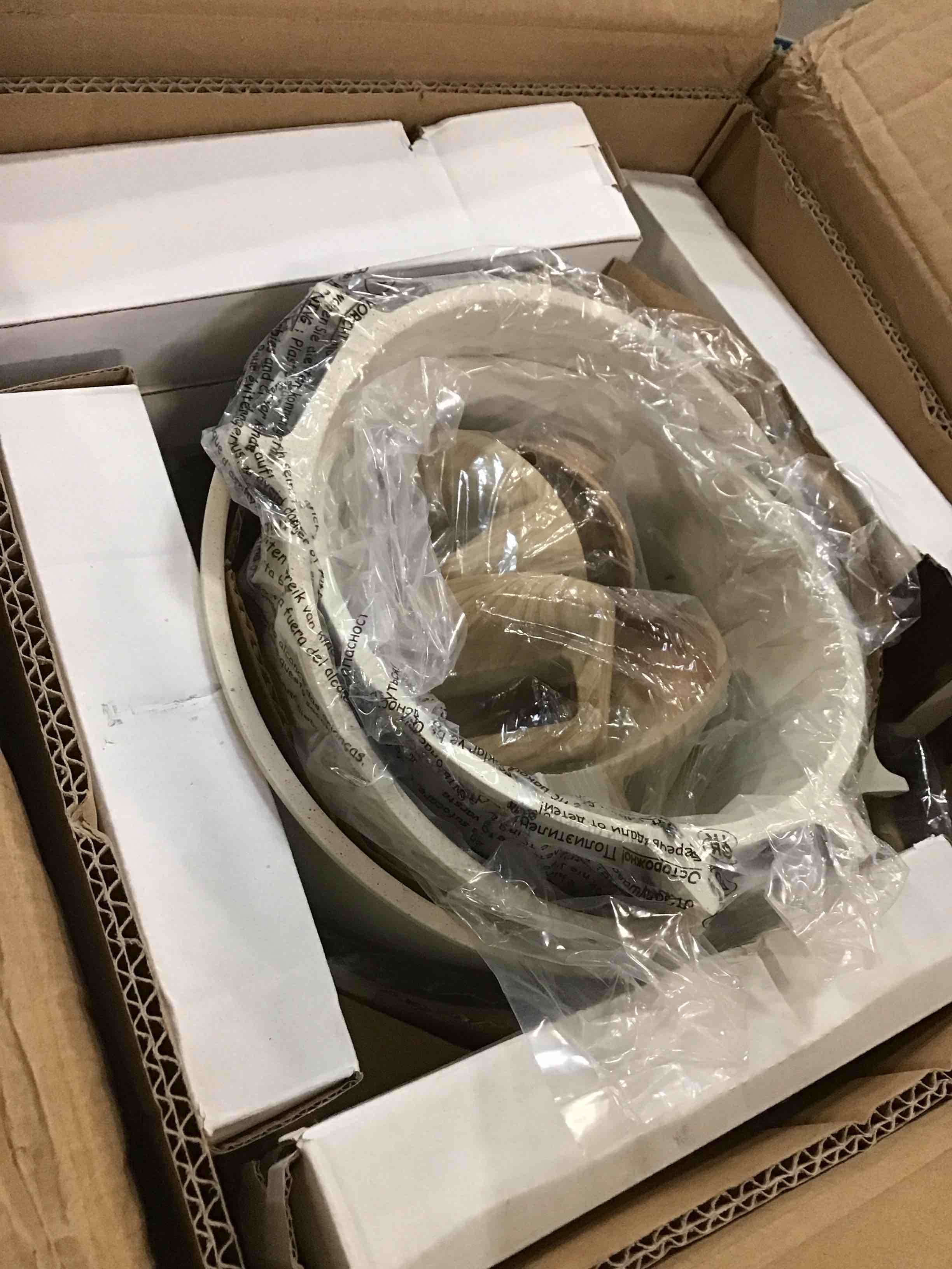 https://s3.amazonaws.com/lotting-images-prod/bidfta/GRA1699766_1737647855732.jpeg