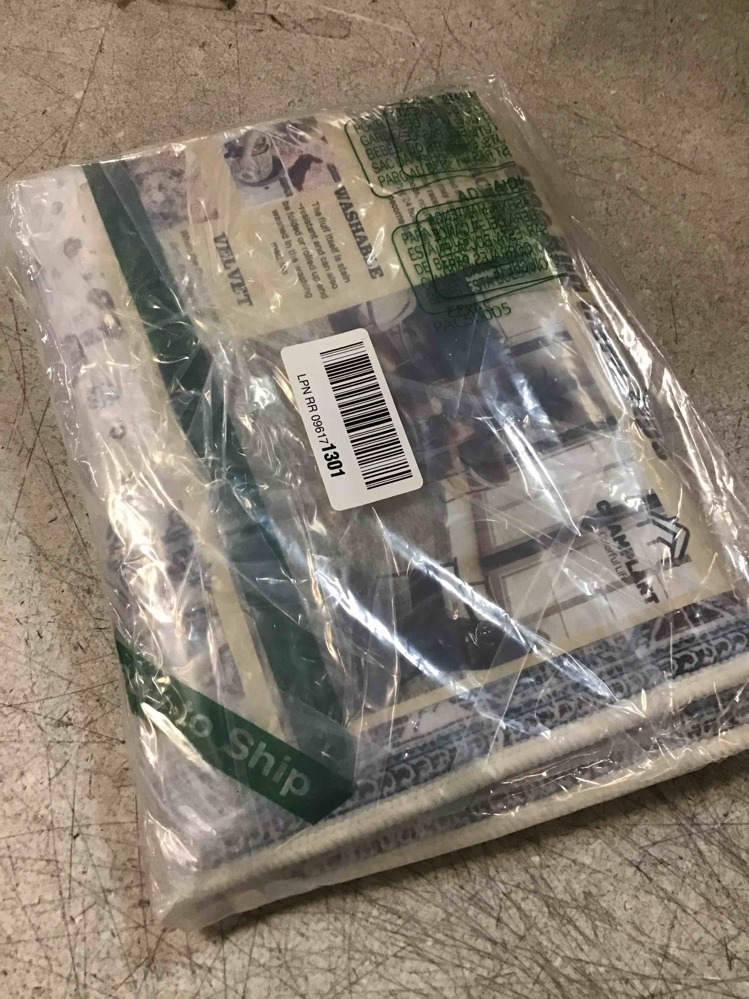 https://s3.amazonaws.com/lotting-images-prod/bidfta/GRA1700605_1738156867763.jpeg