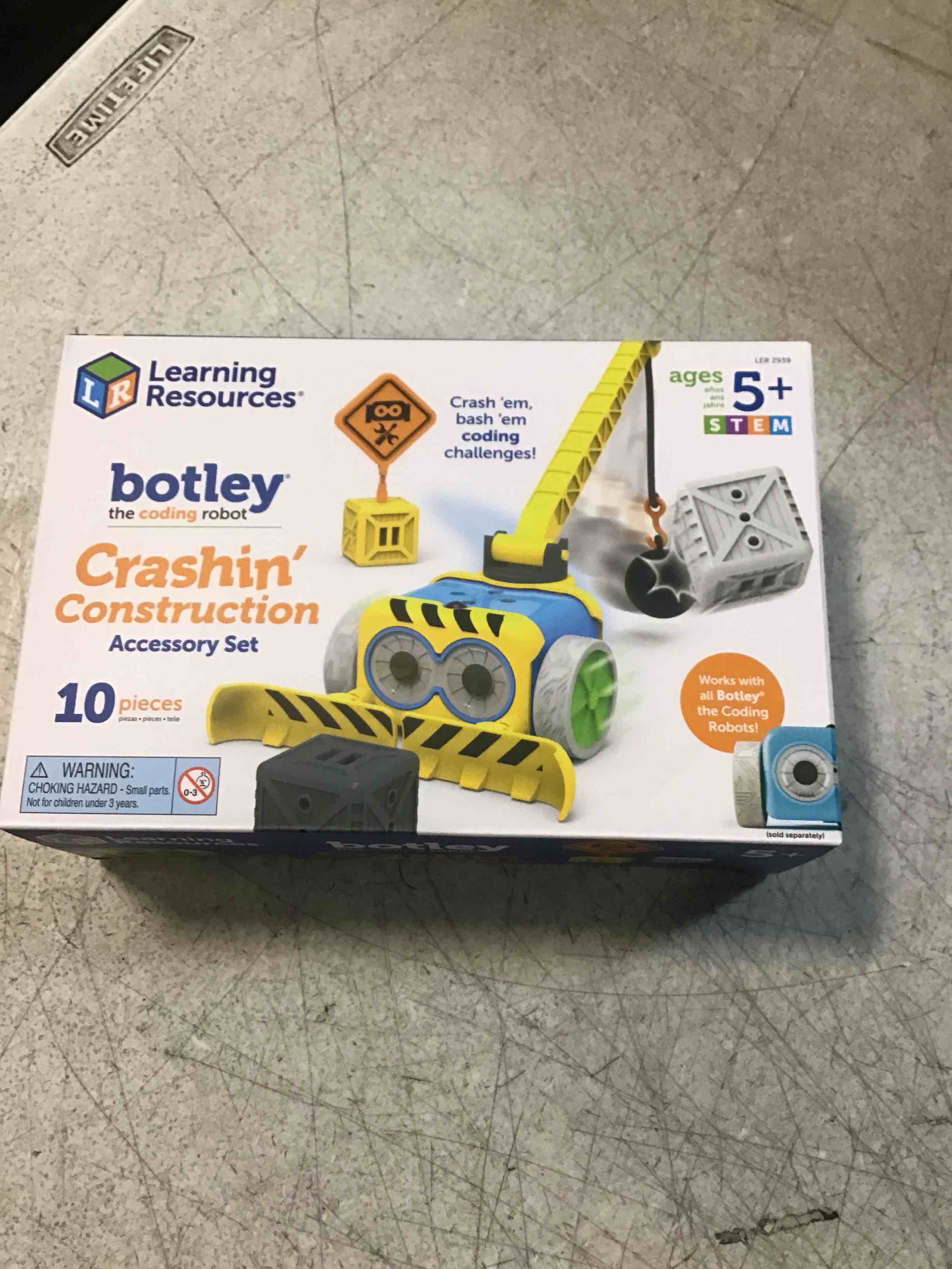 https://s3.amazonaws.com/lotting-images-prod/bidfta/GRA1700647_1738160456050.jpeg