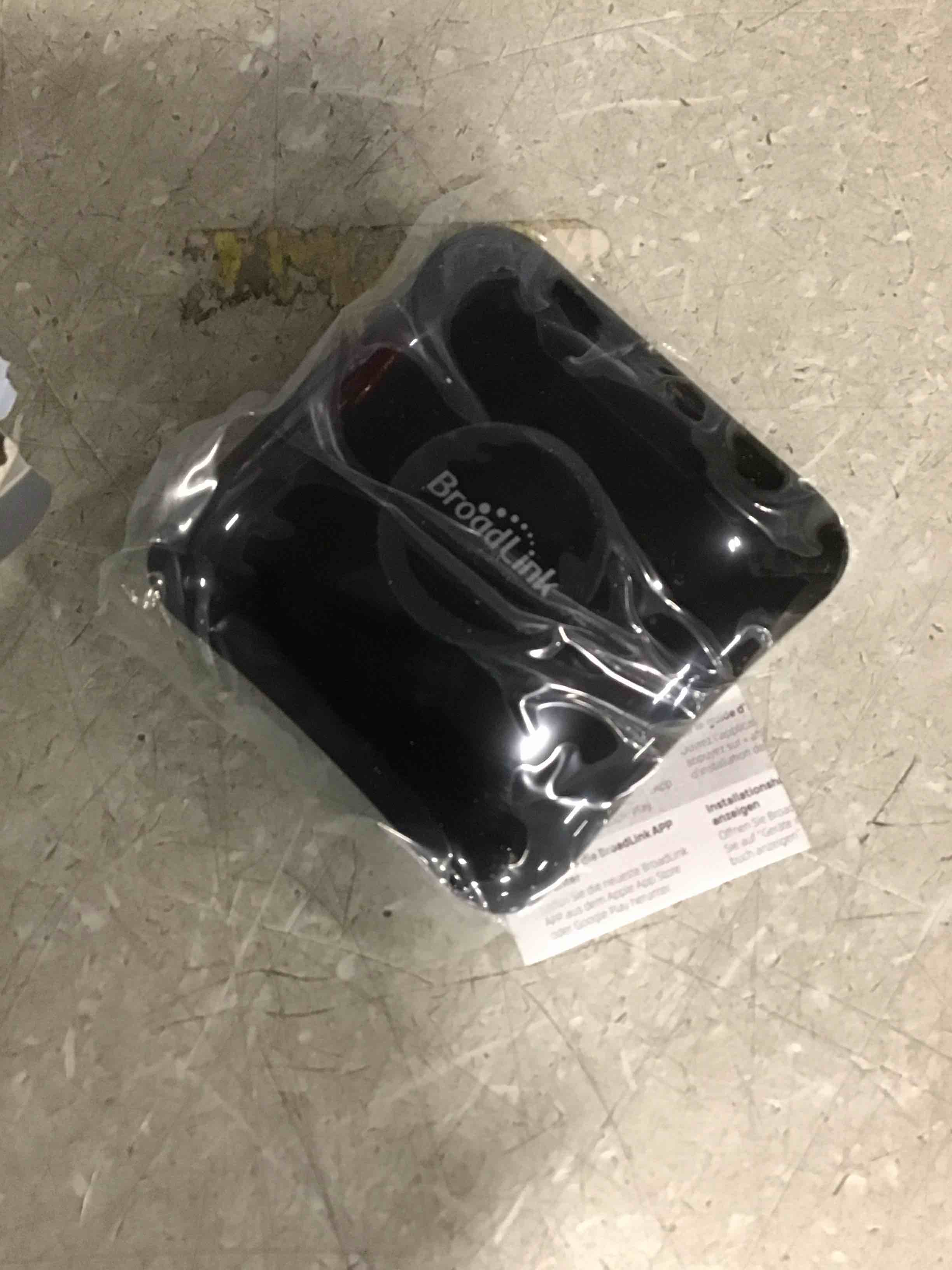 https://s3.amazonaws.com/lotting-images-prod/bidfta/GRA1701304_1738598794844.jpeg
