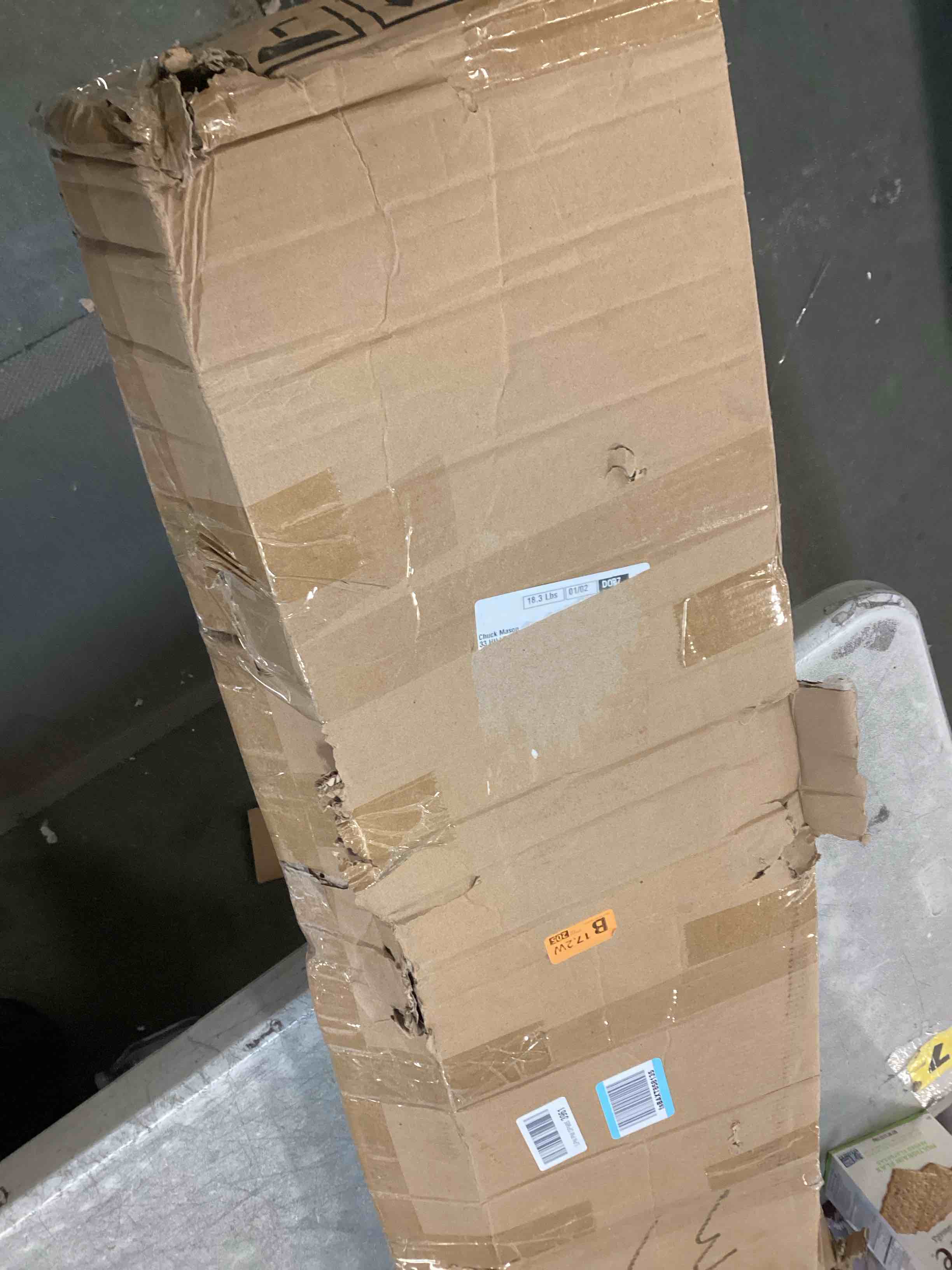 https://s3.amazonaws.com/lotting-images-prod/bidfta/GRA1702451_1736782582292.jpeg