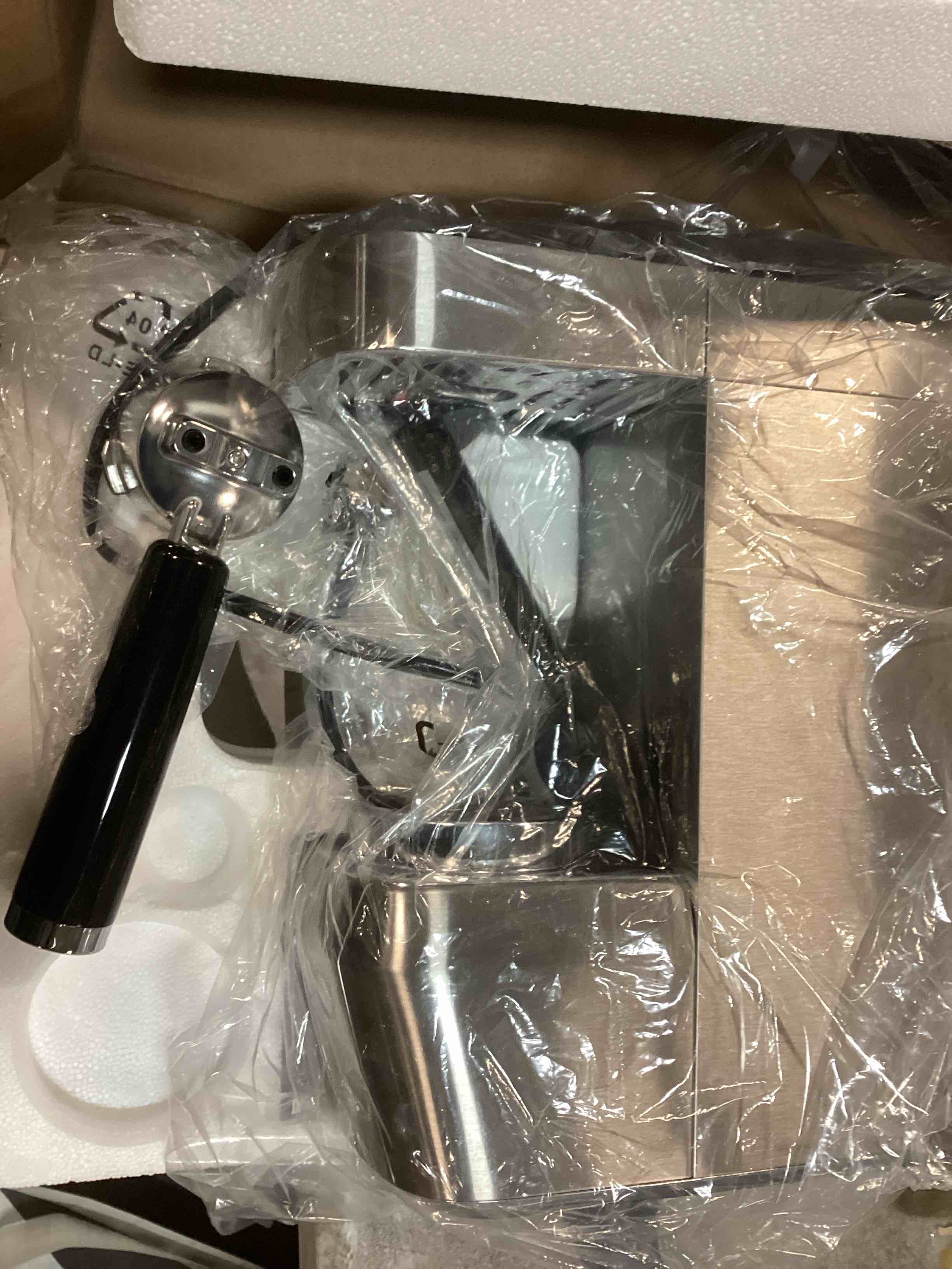 https://s3.amazonaws.com/lotting-images-prod/bidfta/GRA1702483_1736796388262.jpeg