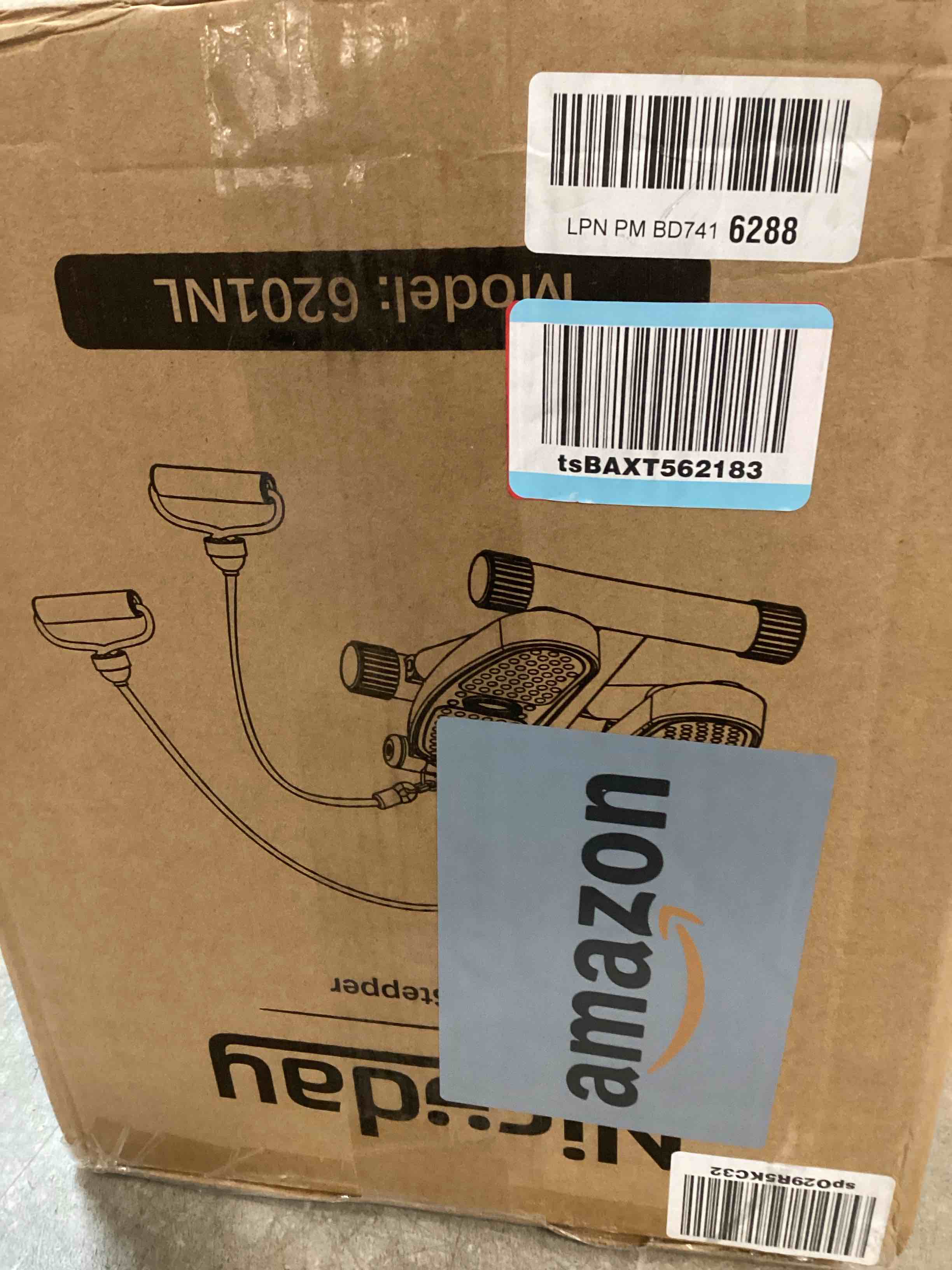 https://s3.amazonaws.com/lotting-images-prod/bidfta/GRA1702711_1736879042539.jpeg
