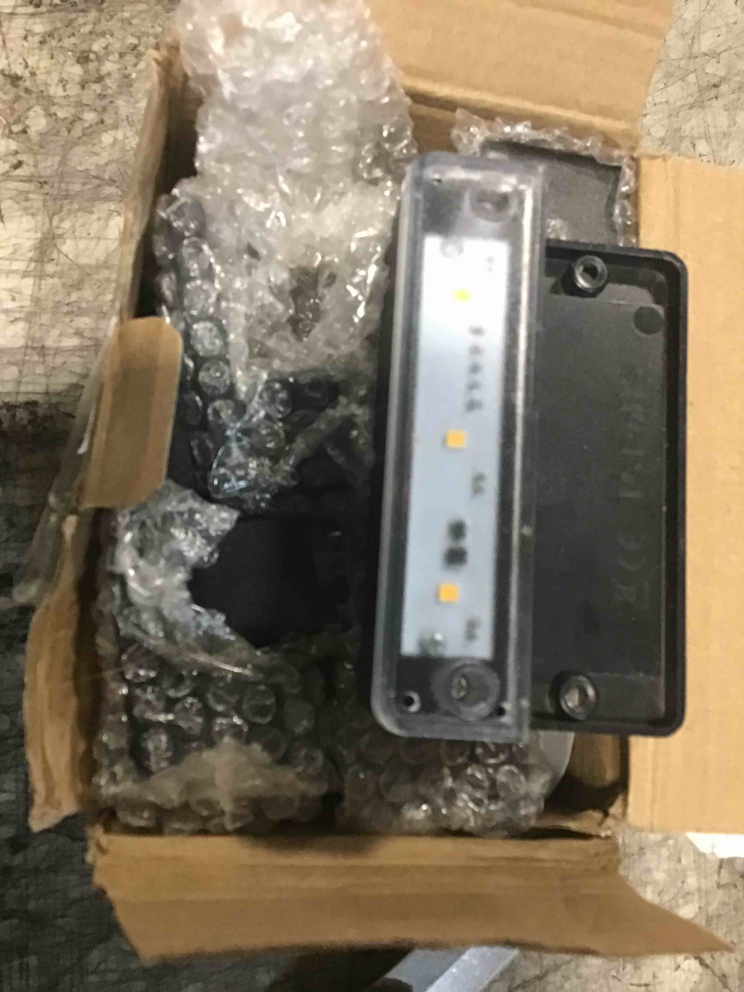https://s3.amazonaws.com/lotting-images-prod/bidfta/GRA1703614_1740685127489.jpeg