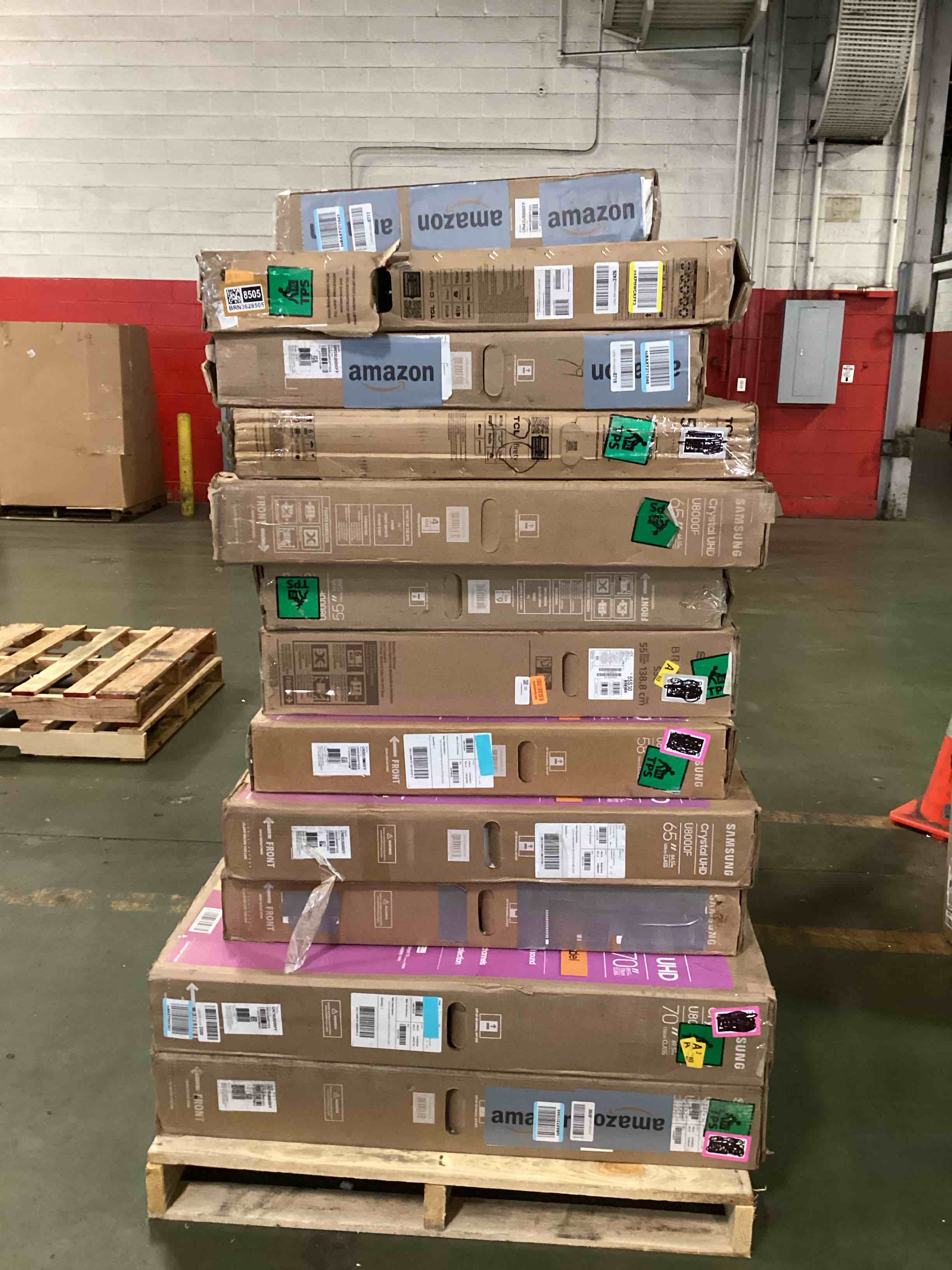 https://s3.amazonaws.com/lotting-images-prod/bidfta/GRA1704259_1758824975973.jpeg