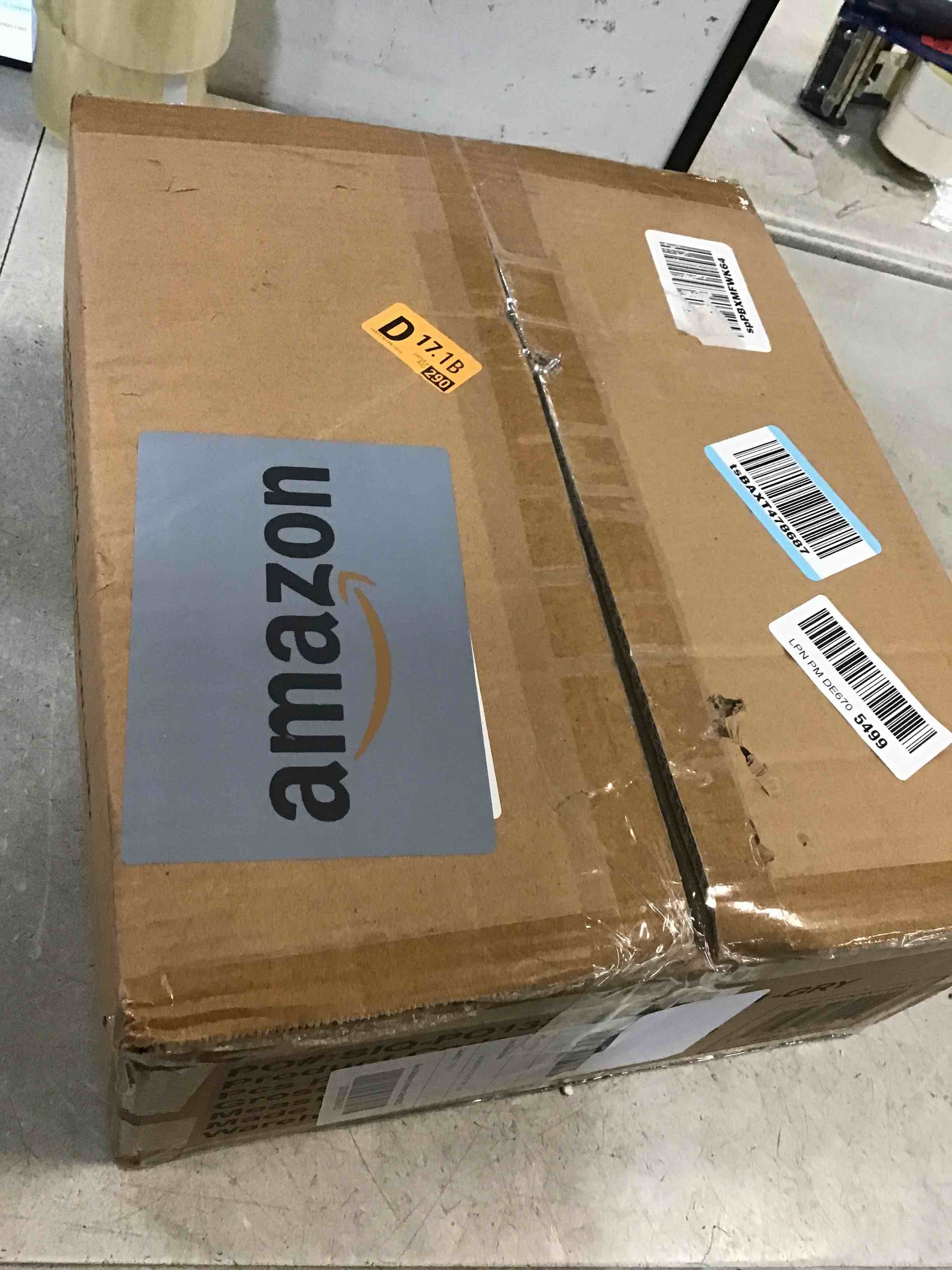 https://s3.amazonaws.com/lotting-images-prod/bidfta/GRA1705028_1735584469650.jpeg