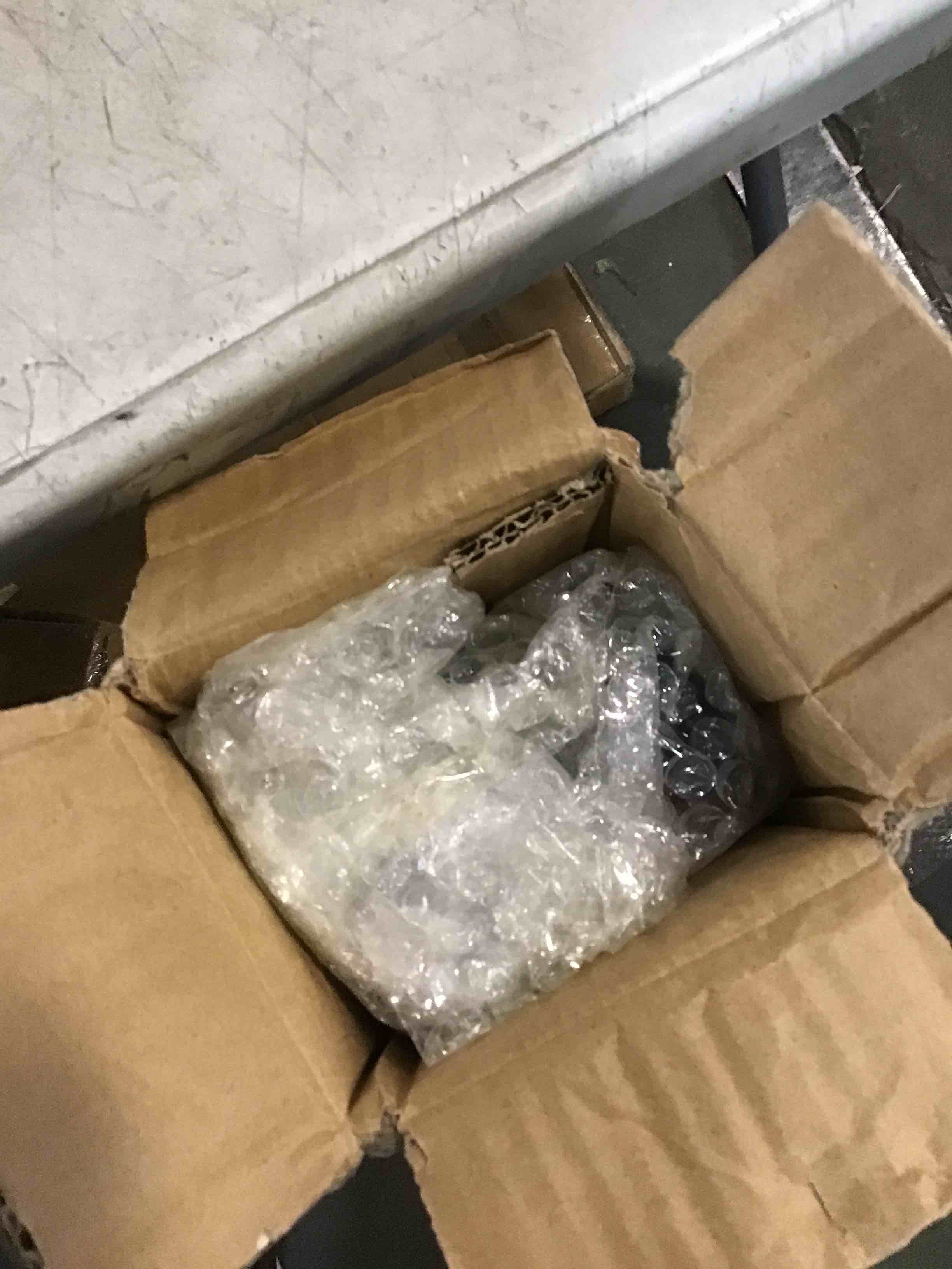 https://s3.amazonaws.com/lotting-images-prod/bidfta/GRA1705052_1735587949763.jpeg