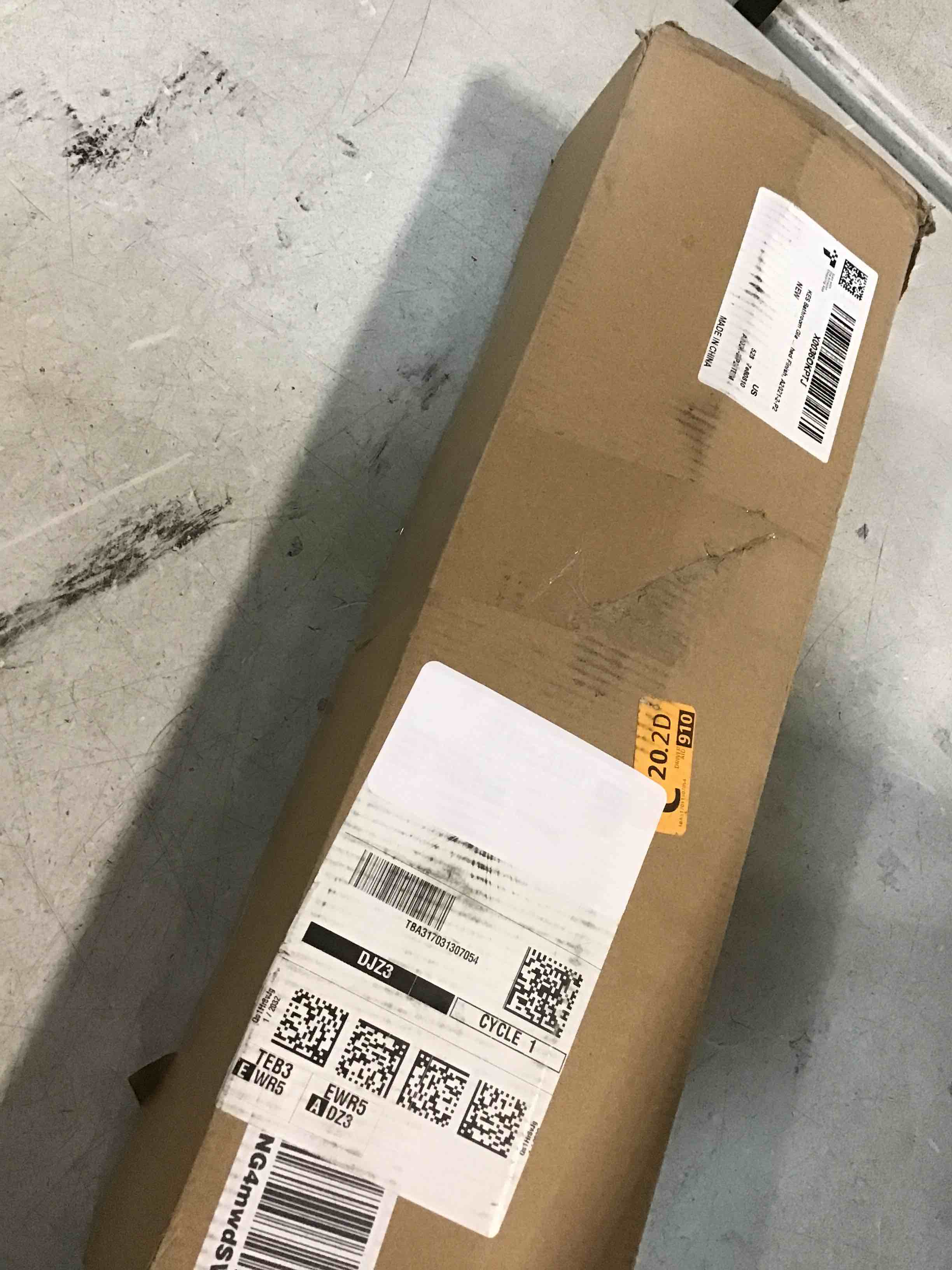 https://s3.amazonaws.com/lotting-images-prod/bidfta/GRA1705075_1735591663781.jpeg